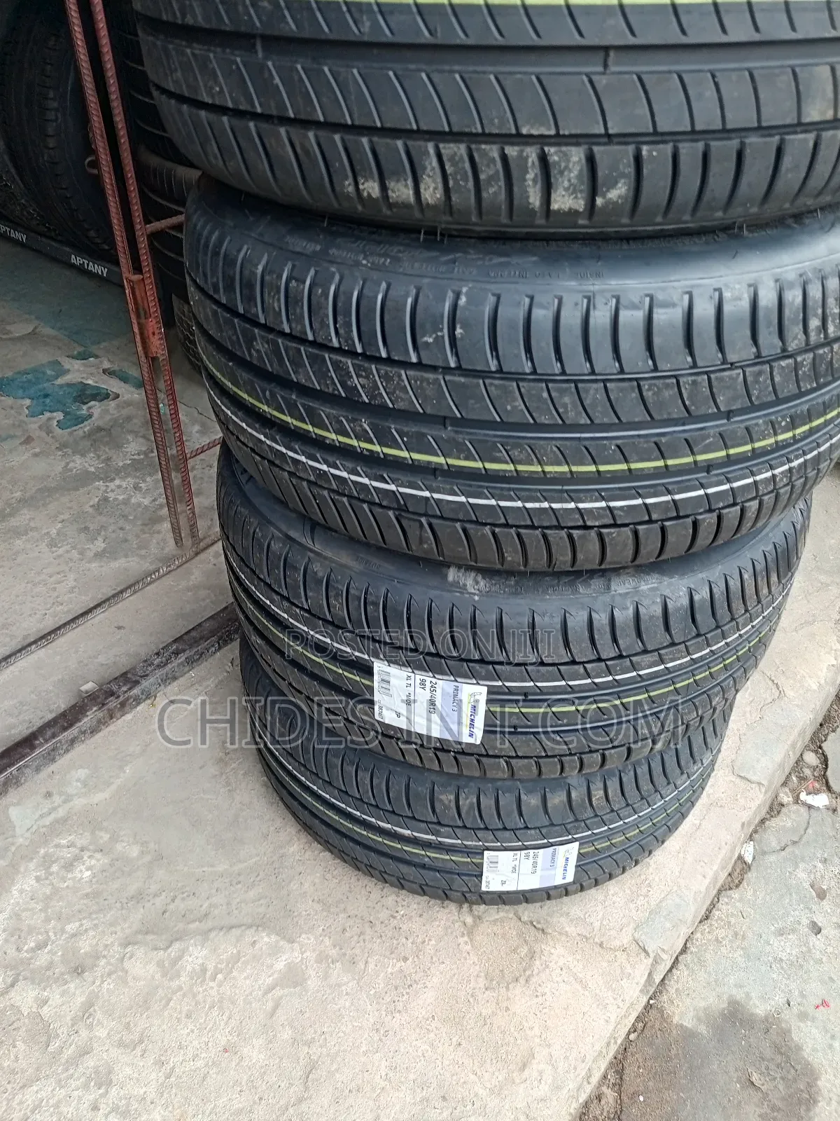 245/40/19 Michelin Tire Run Flat