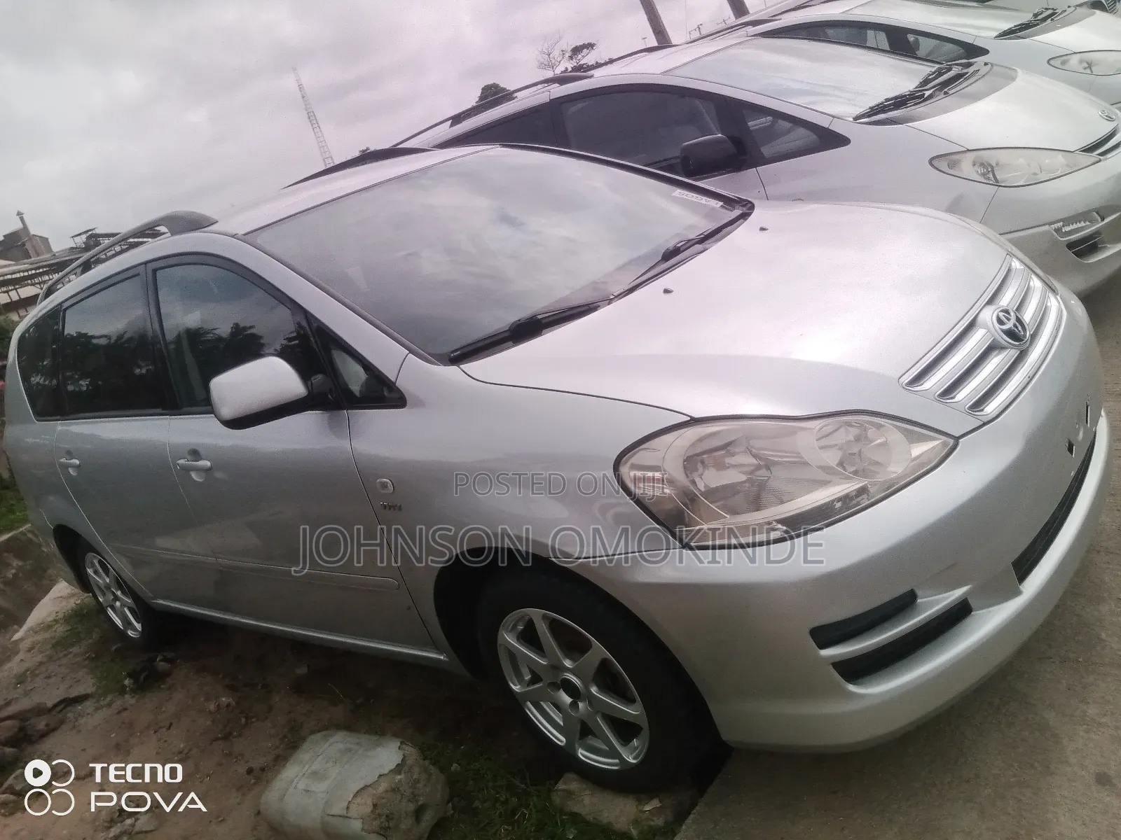 Toyota Avensis Verso 2.0 Petrol 2006 Silver