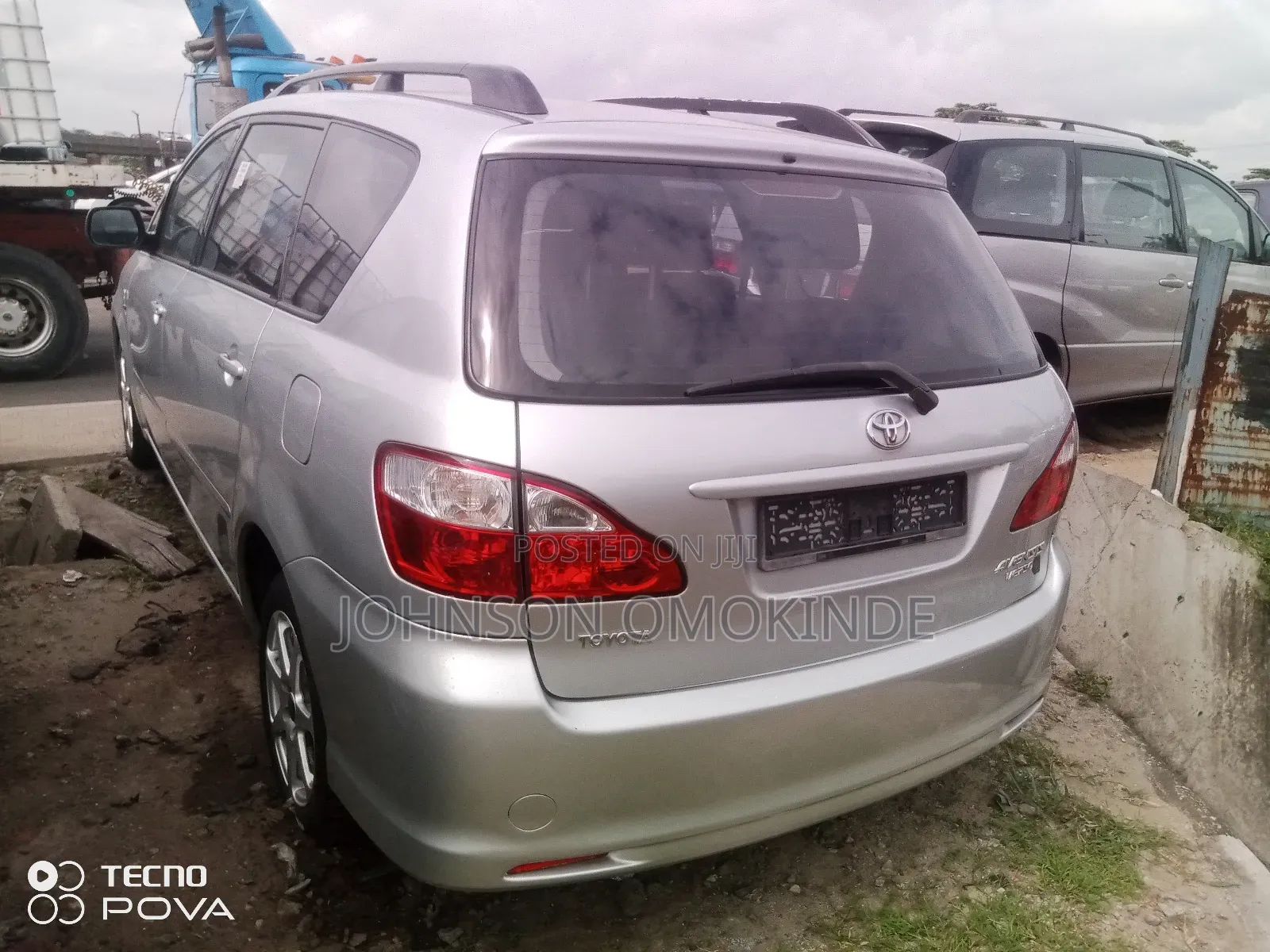 Toyota Avensis Verso 2.0 Petrol 2006 Silver