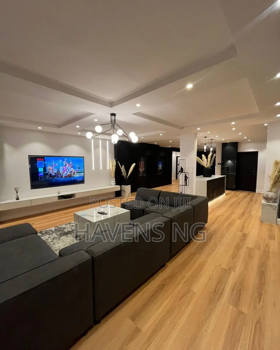 Luxury 2-Bedroom Waterfront Condo With Private Cinema