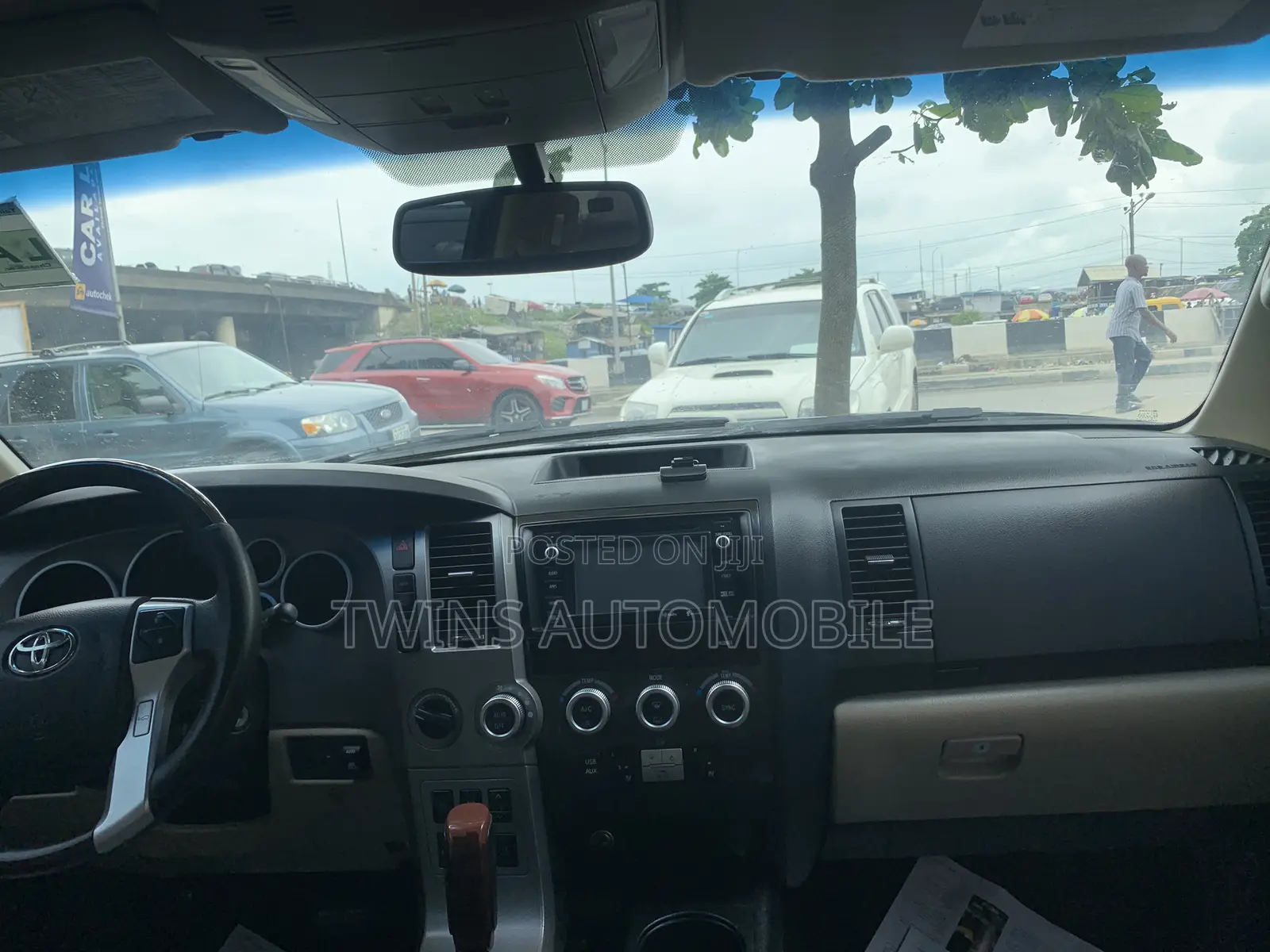 Toyota Sequoia Platinum 4x4 2019 Black