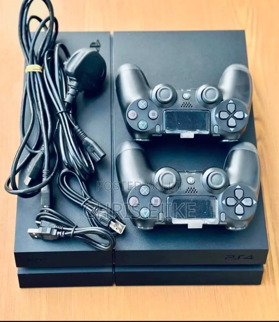 Uk Used Play Station 4 Fat 500gb With Games and Two Pads With Fc26
