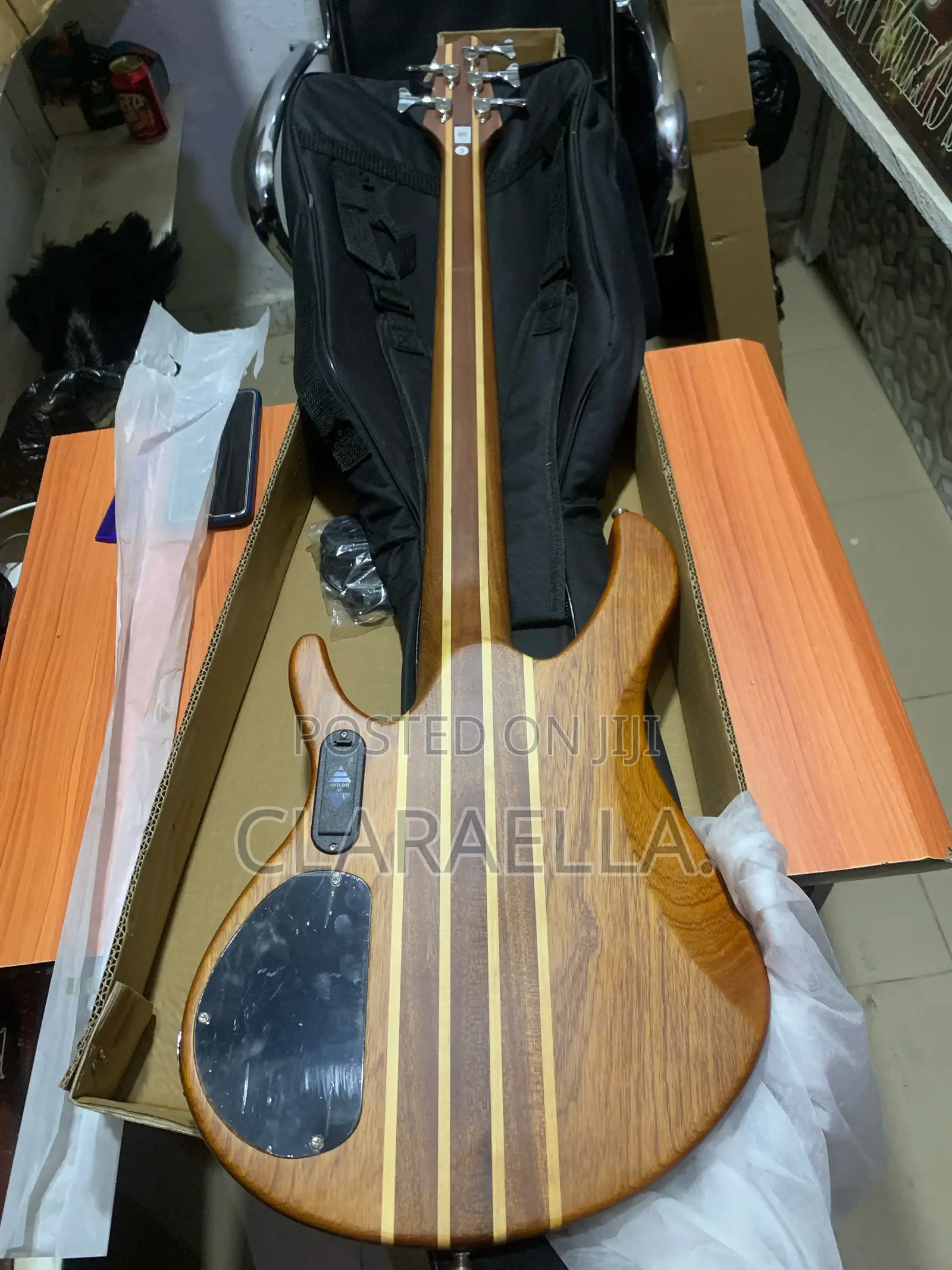 Smiger G-B50-T5 5-String Active Bass Electric Guitar.