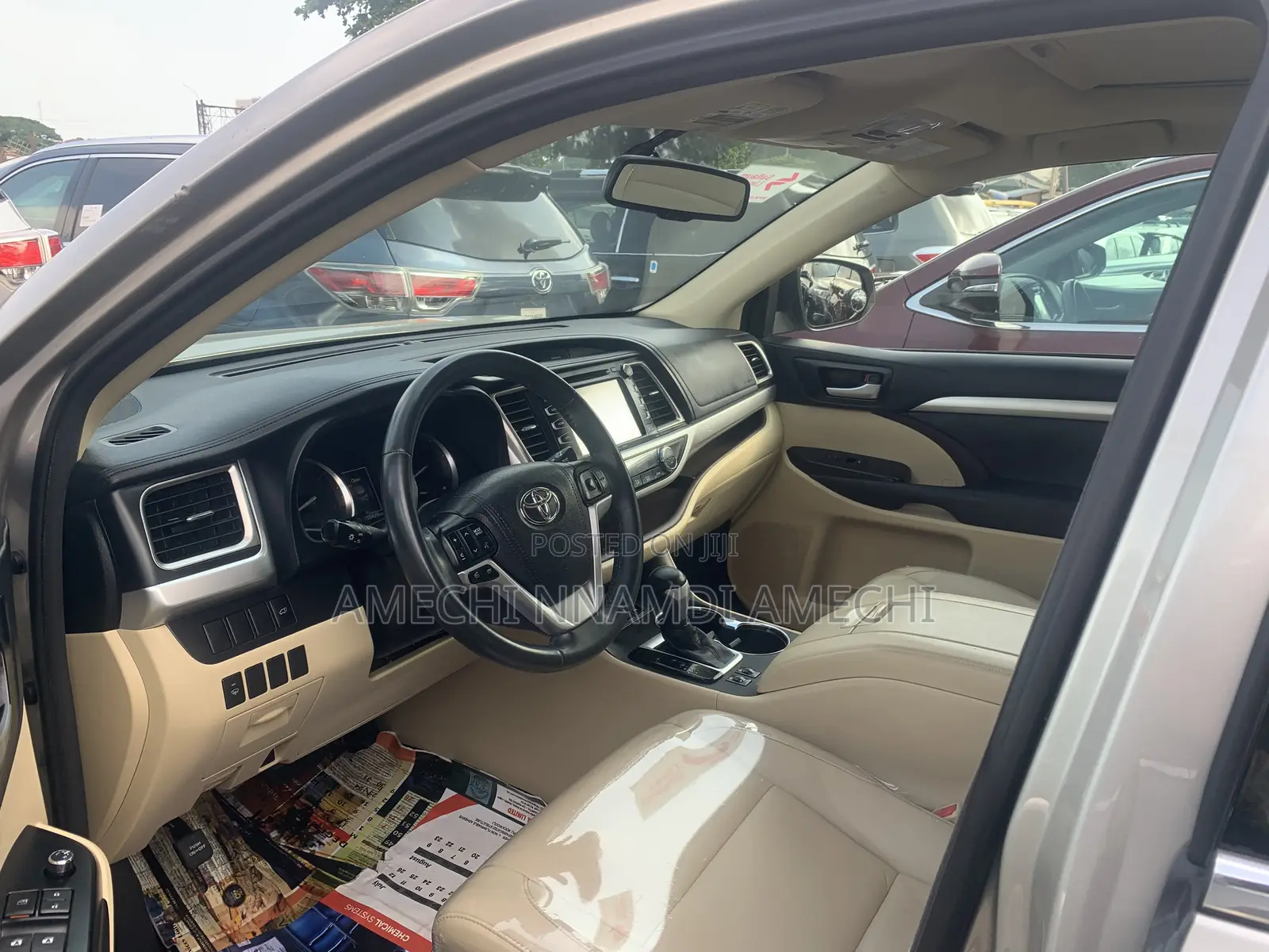 Toyota Highlander XLE V6 4x4 (3.5L 6cyl 6A) 2016 Gold