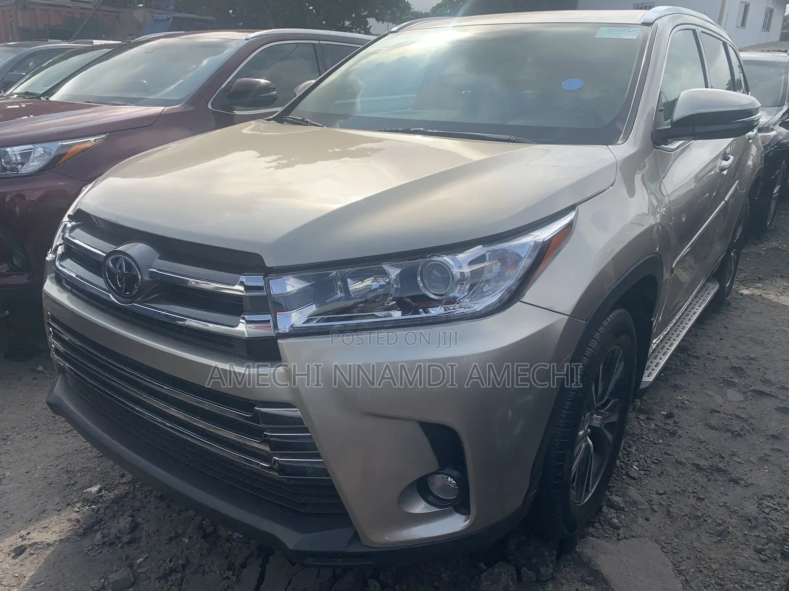 Toyota Highlander XLE V6 4x4 (3.5L 6cyl 6A) 2016 Gold