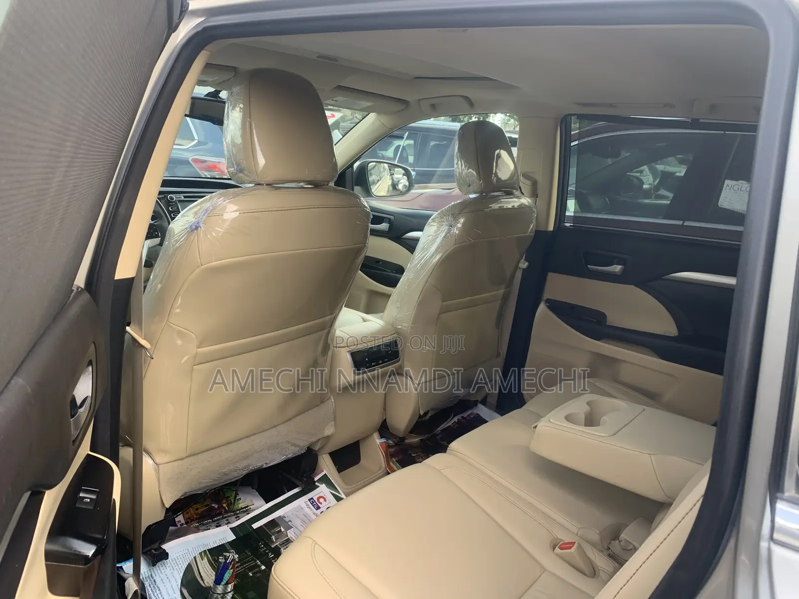 Toyota Highlander XLE V6 4x4 (3.5L 6cyl 6A) 2016 Gold