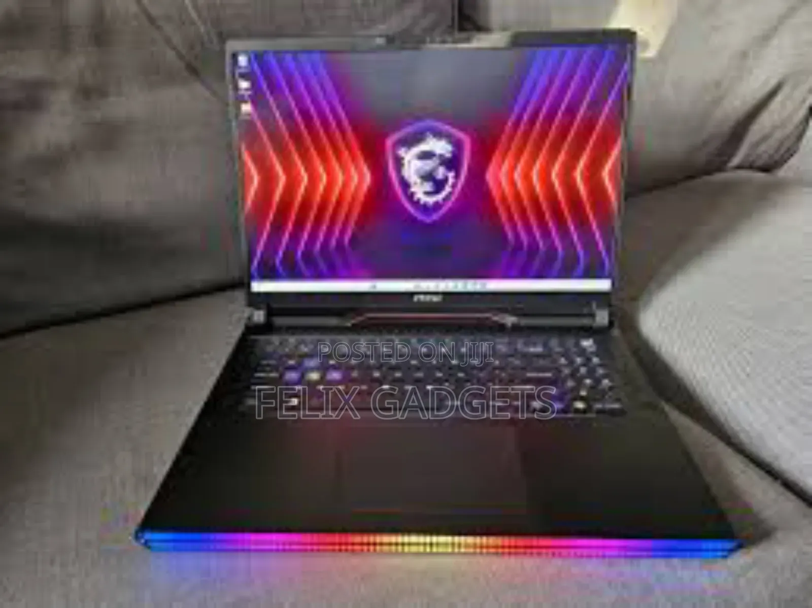 Laptop MSI Raider GE68HX 13vi-202us 32GB Intel Core I9 SSD 1T