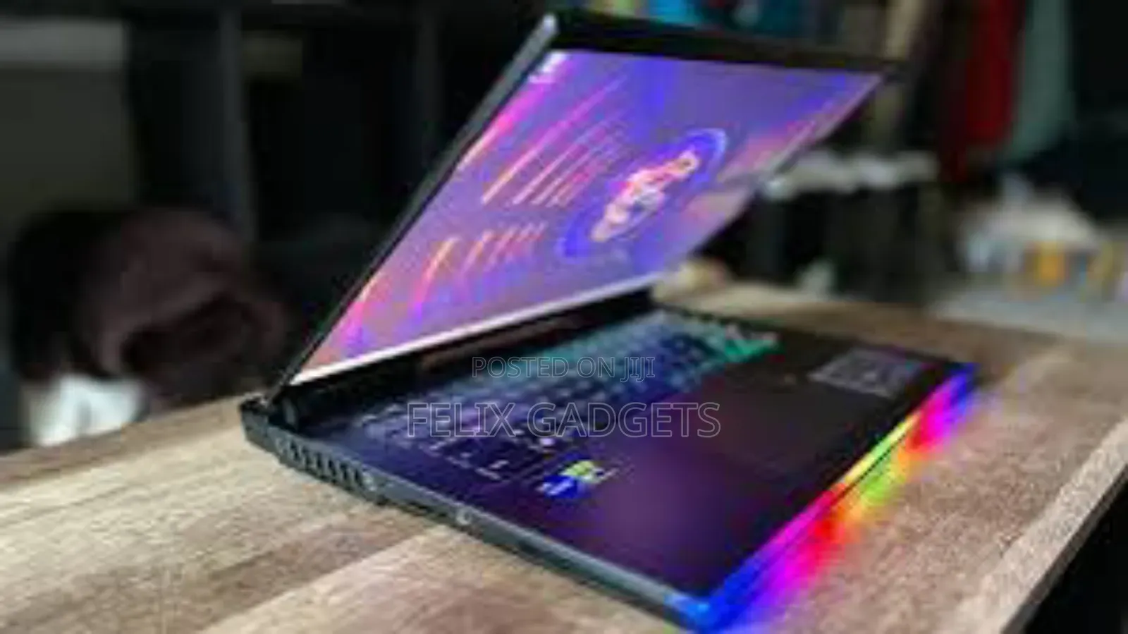 Laptop MSI Raider GE68HX 13vi-202us 32GB Intel Core I9 SSD 1T