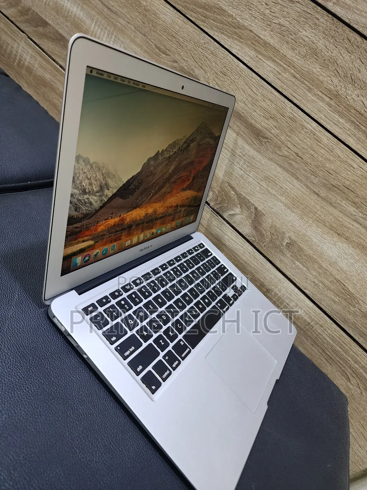 Laptop Apple MacBook Air 2015 8GB Intel Core i7 SSD 128GB
