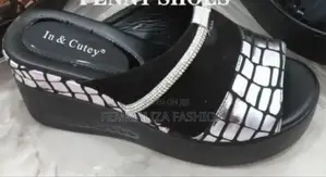 Women Dual Colour Wedge Slippers