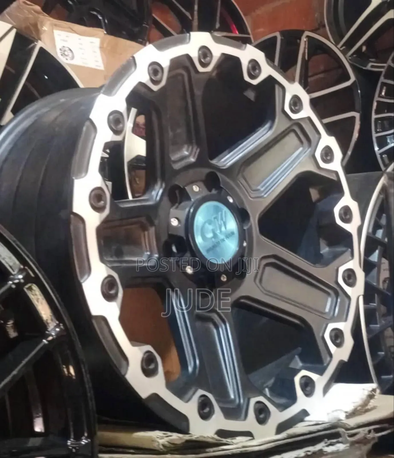 18-Inch Brand New Alloyed Wheels