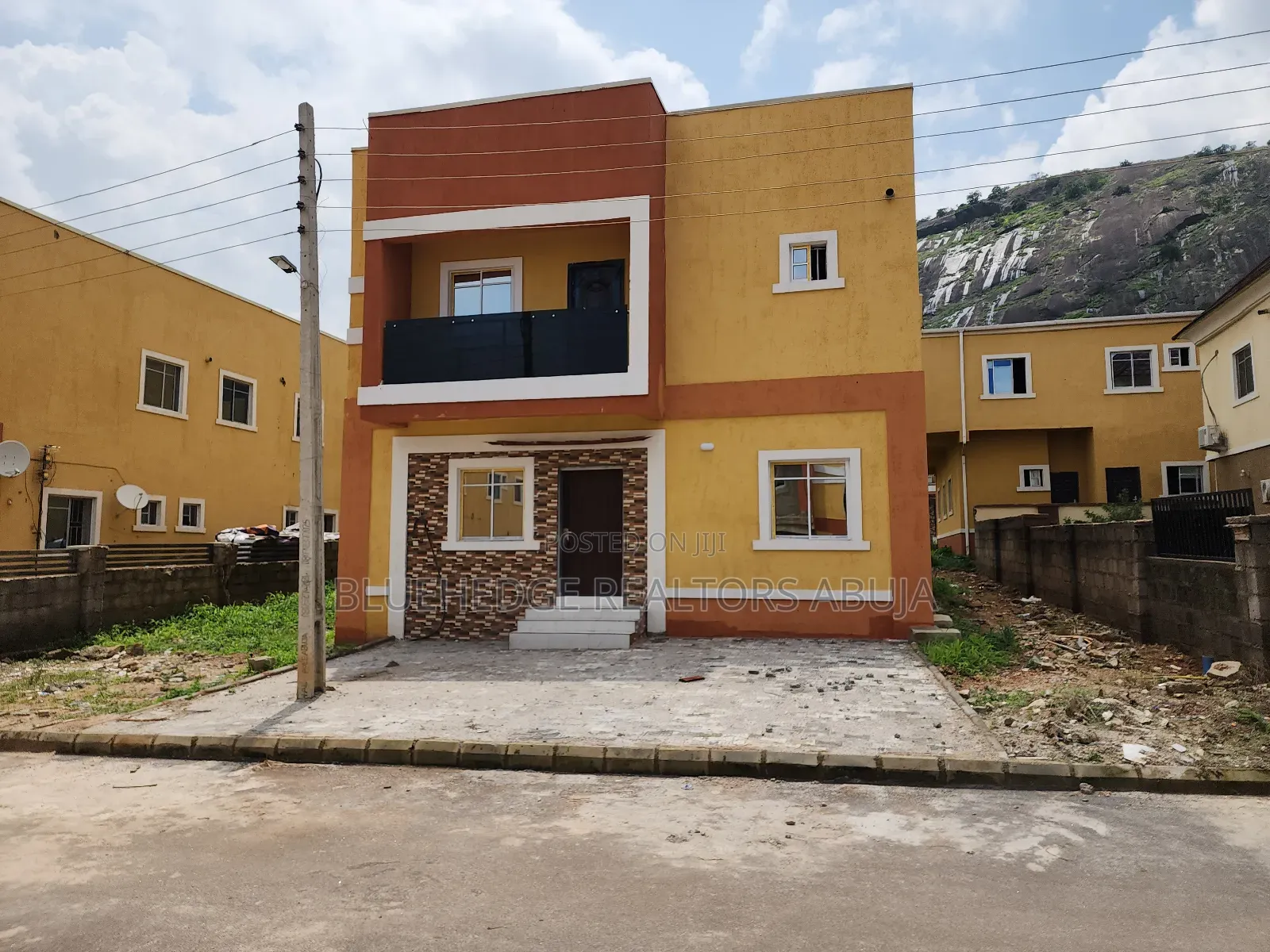 5bdrm Duplex in Kubwa for sale