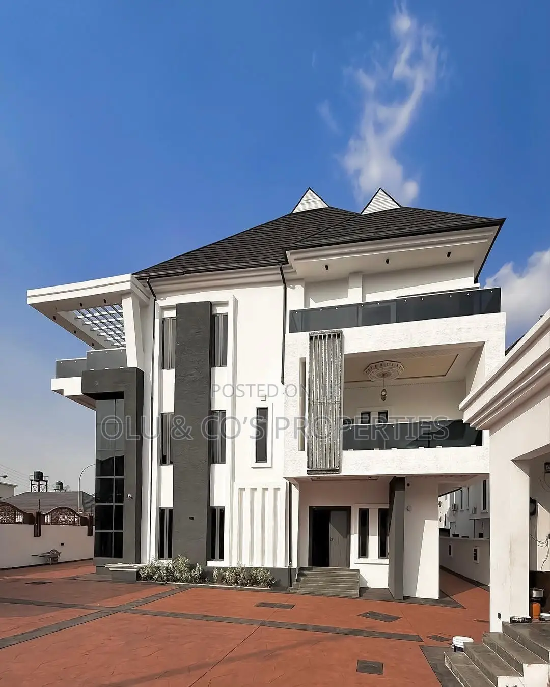 6bdrm Mansion in Gauzape, Guzape District for sale