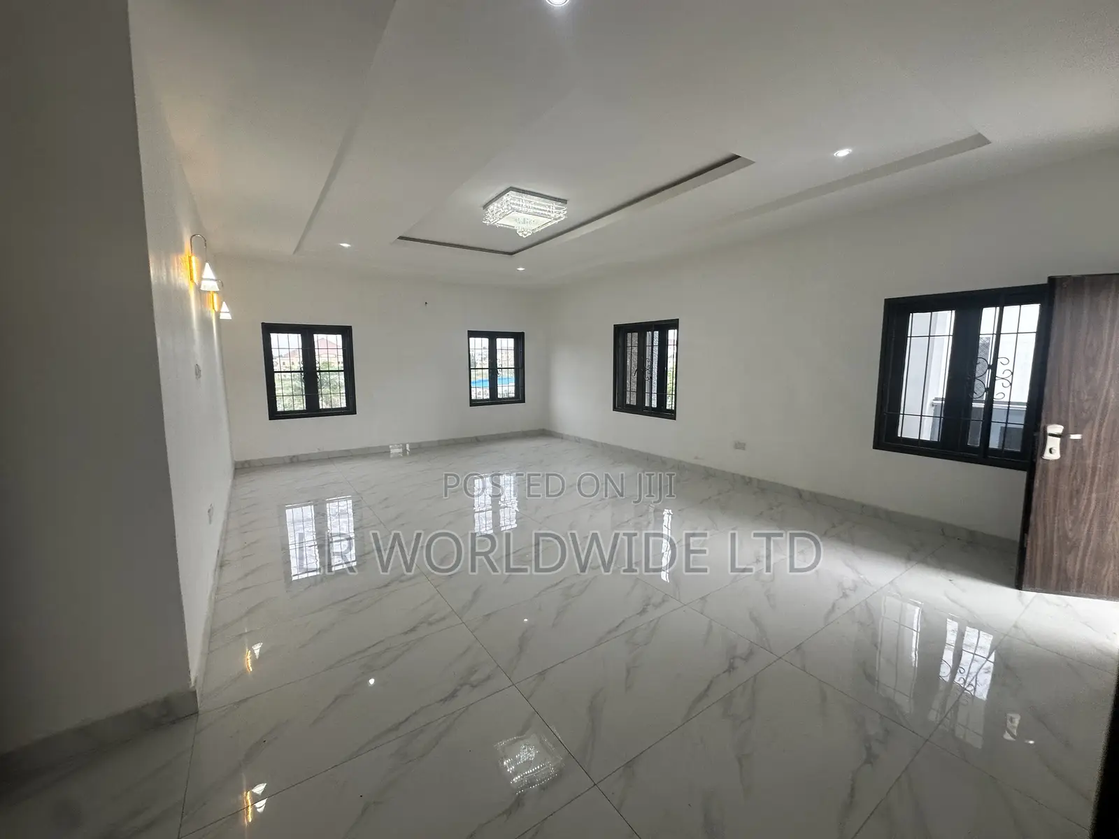 7bdrm Mansion in Kaura for sale