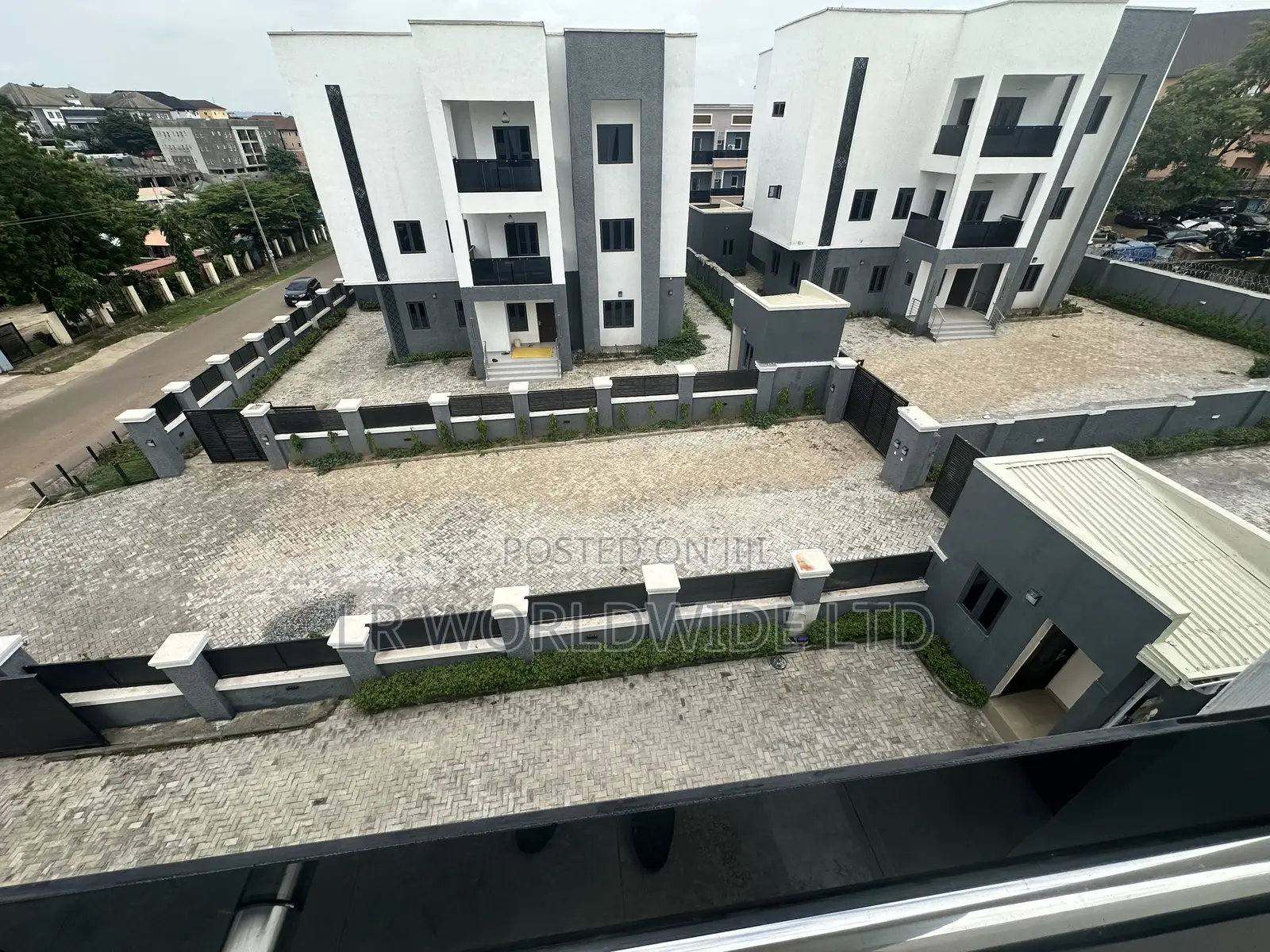 7bdrm Mansion in Kaura for sale