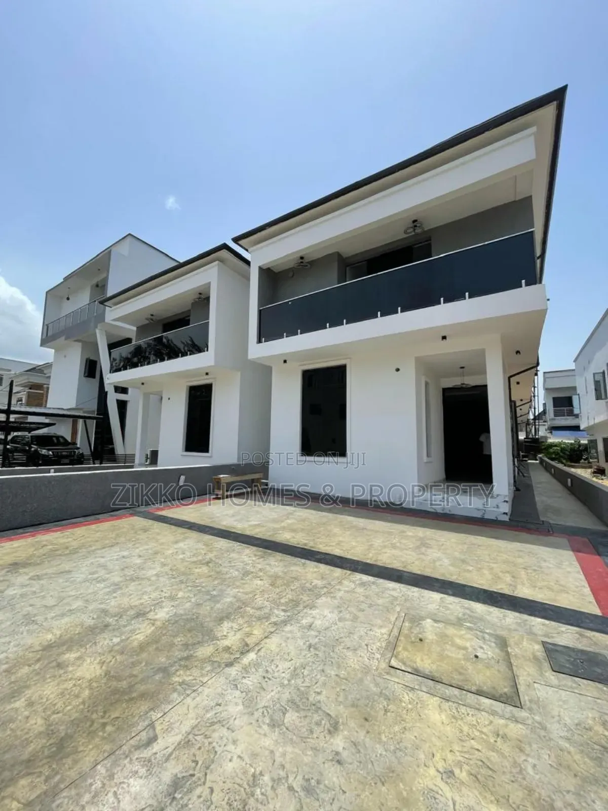 5bdrm Duplex in Lekky County, Chevron for sale