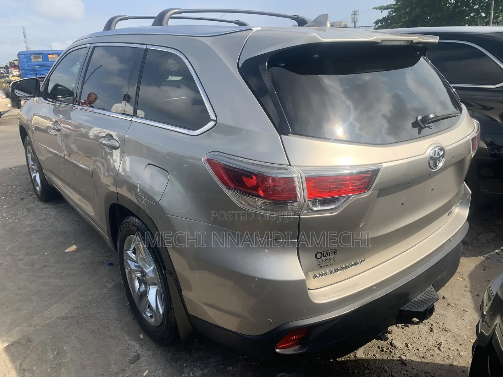 Toyota Highlander Limited V6 4x4 (3.5L 6cyl 6A) 2016 Gold