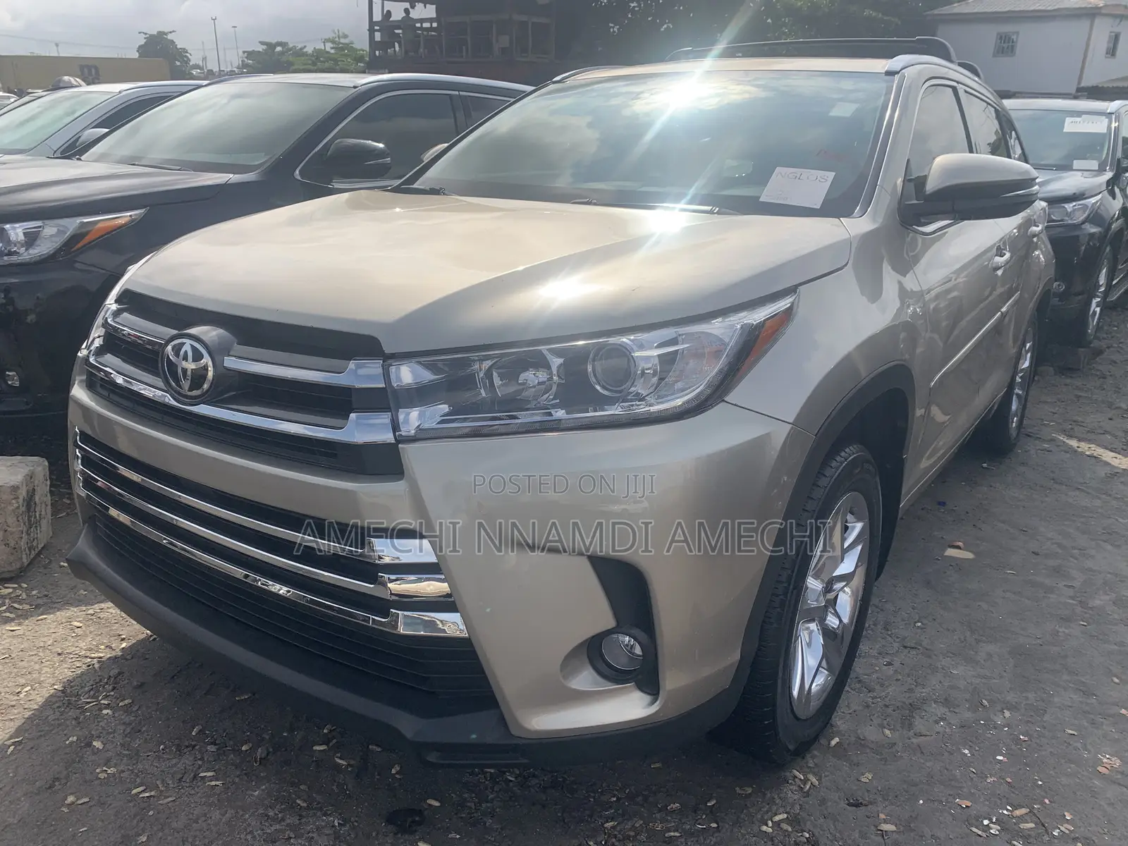 Toyota Highlander Limited V6 4x4 (3.5L 6cyl 6A) 2016 Gold