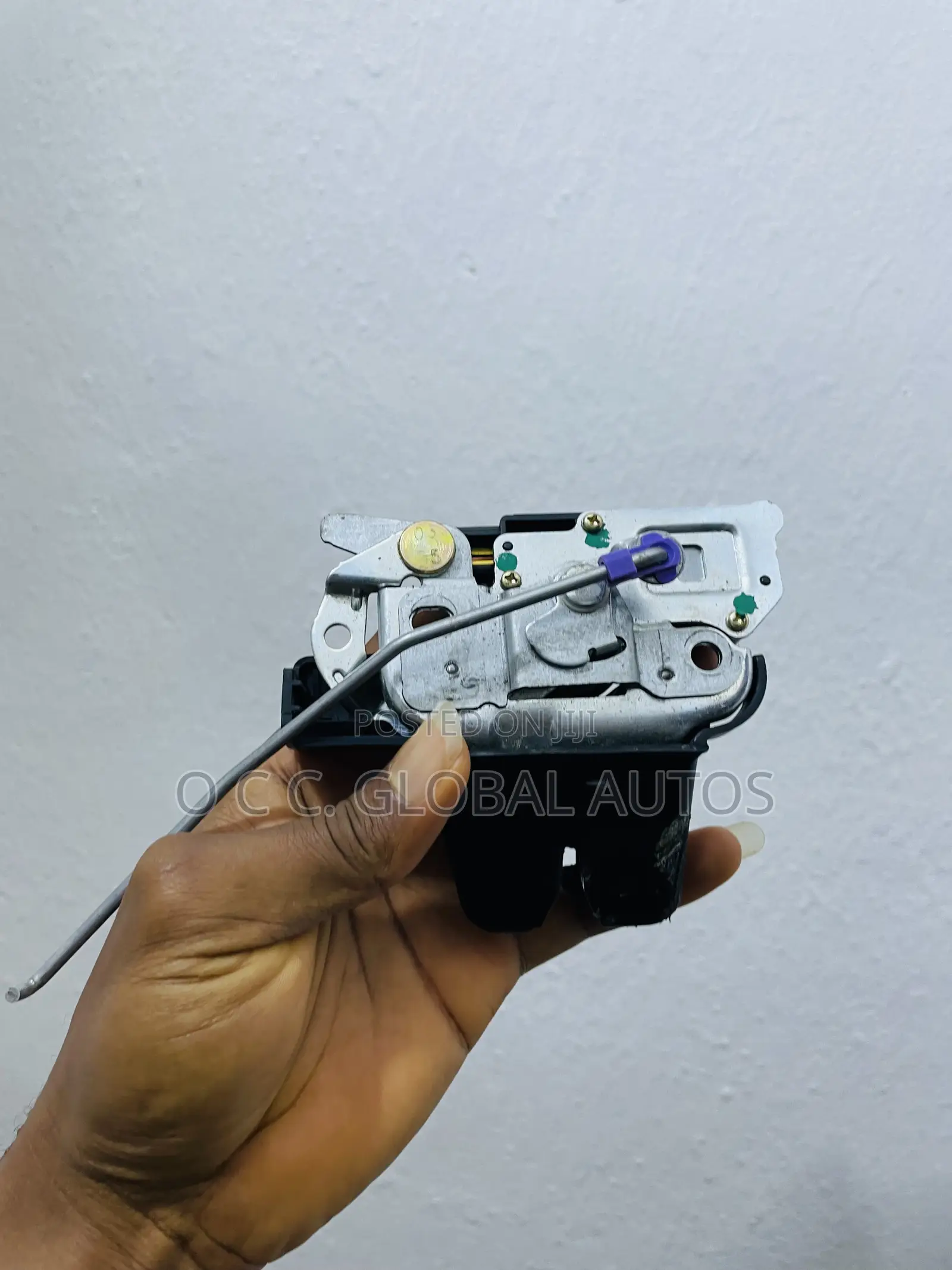 Booth Catcher Lock For Camry 05 2.4 Or Big Daddy