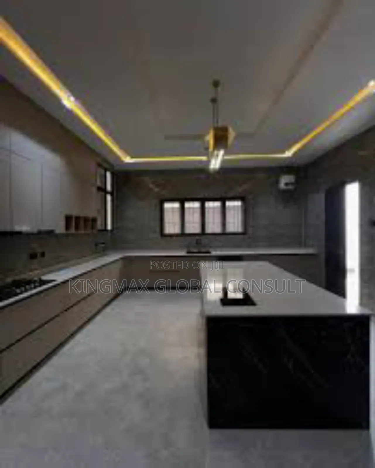 4bdrm Duplex in Hillview Estate By for sale