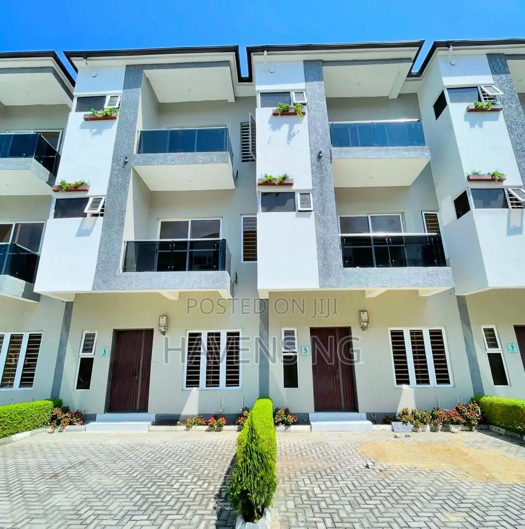 4bdrm Townhouse/Terrace in Ikate for sale