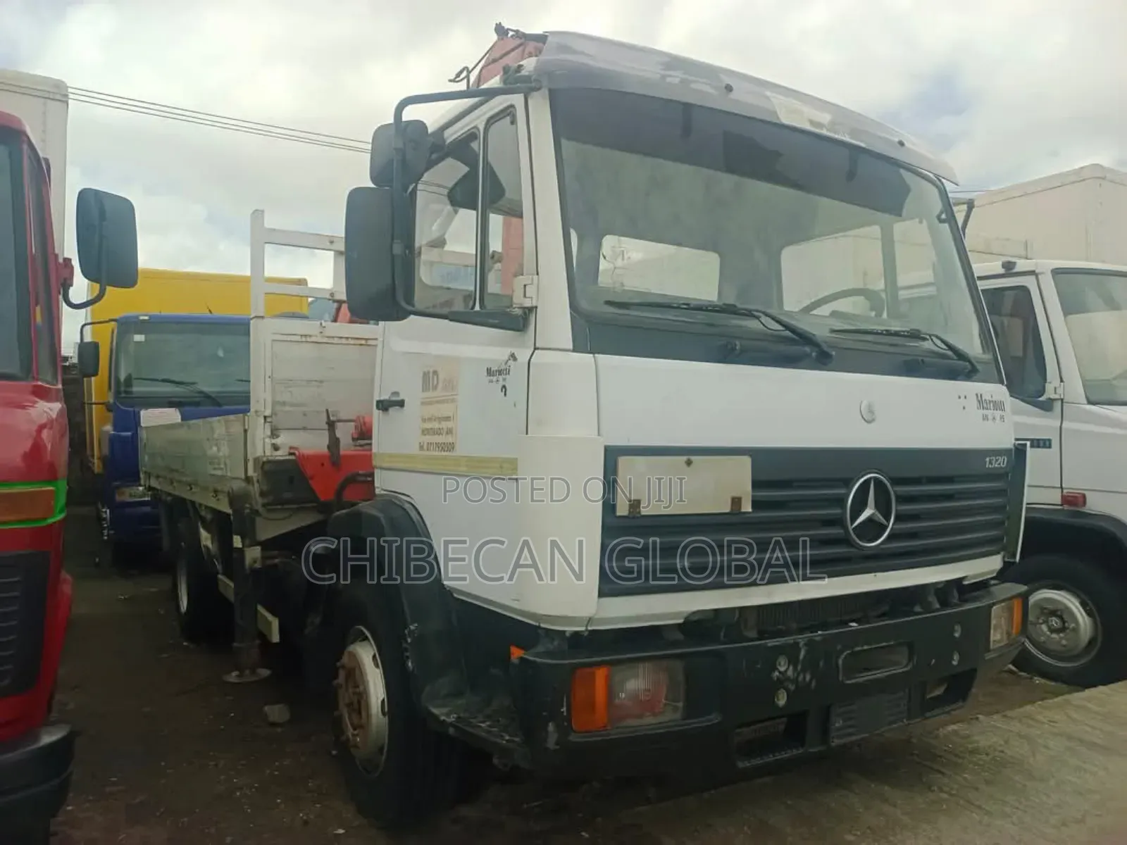 1320 Pickup Truck With 4 Tons Hiab Crane (Foreign Used)