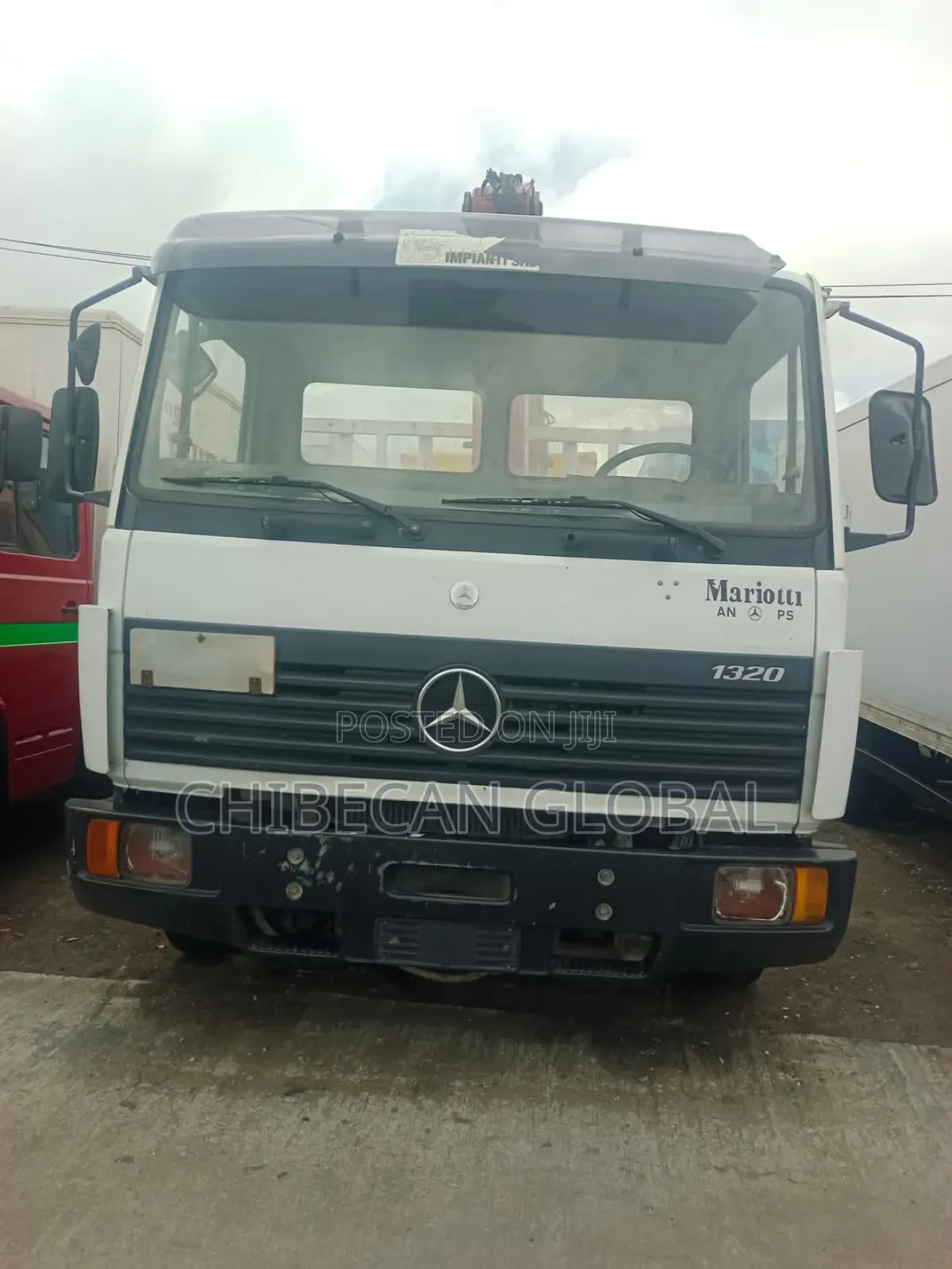 1320 Pickup Truck With 4 Tons Hiab Crane (Foreign Used)