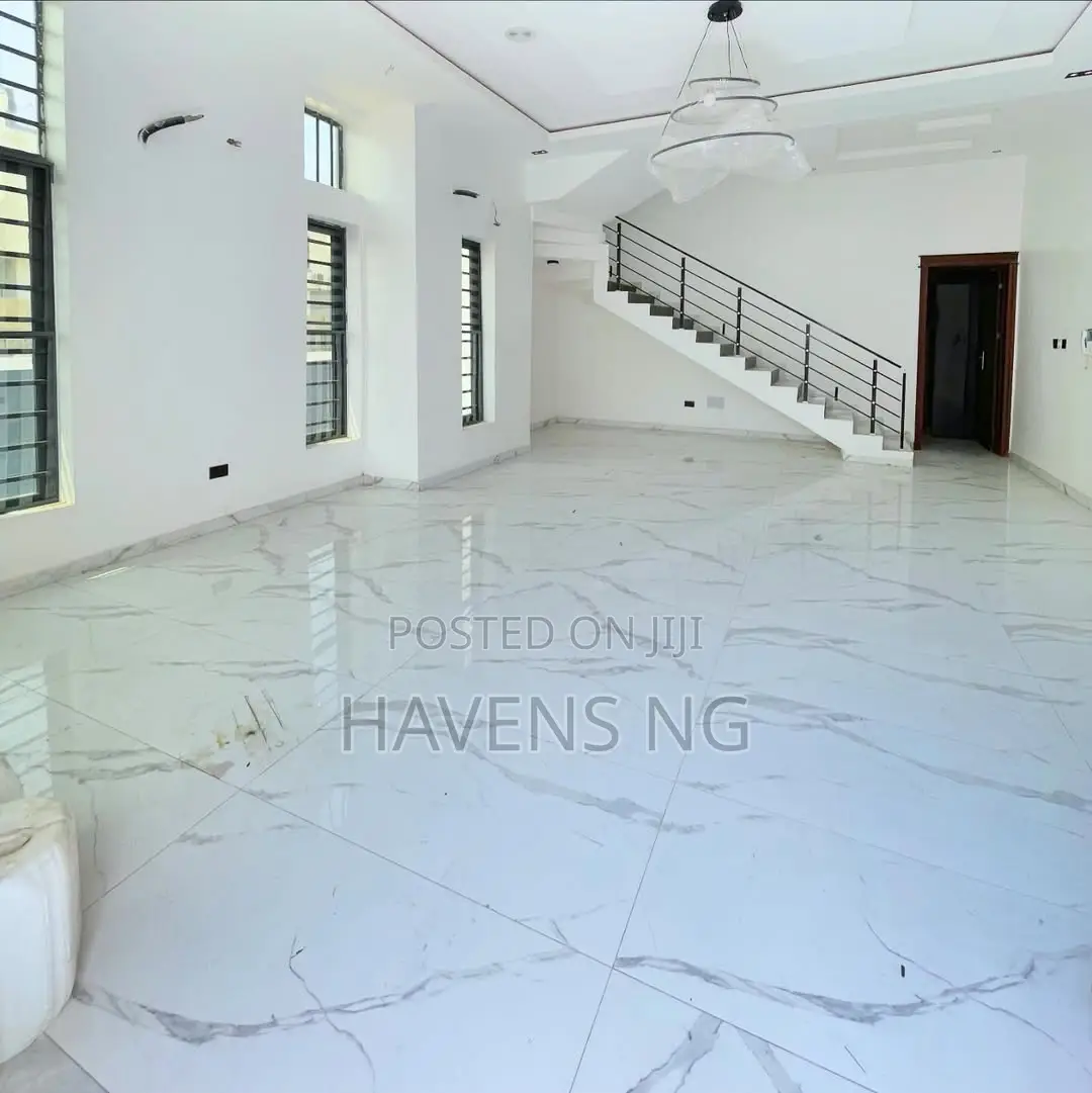 5bdrm Duplex in Ikate for sale