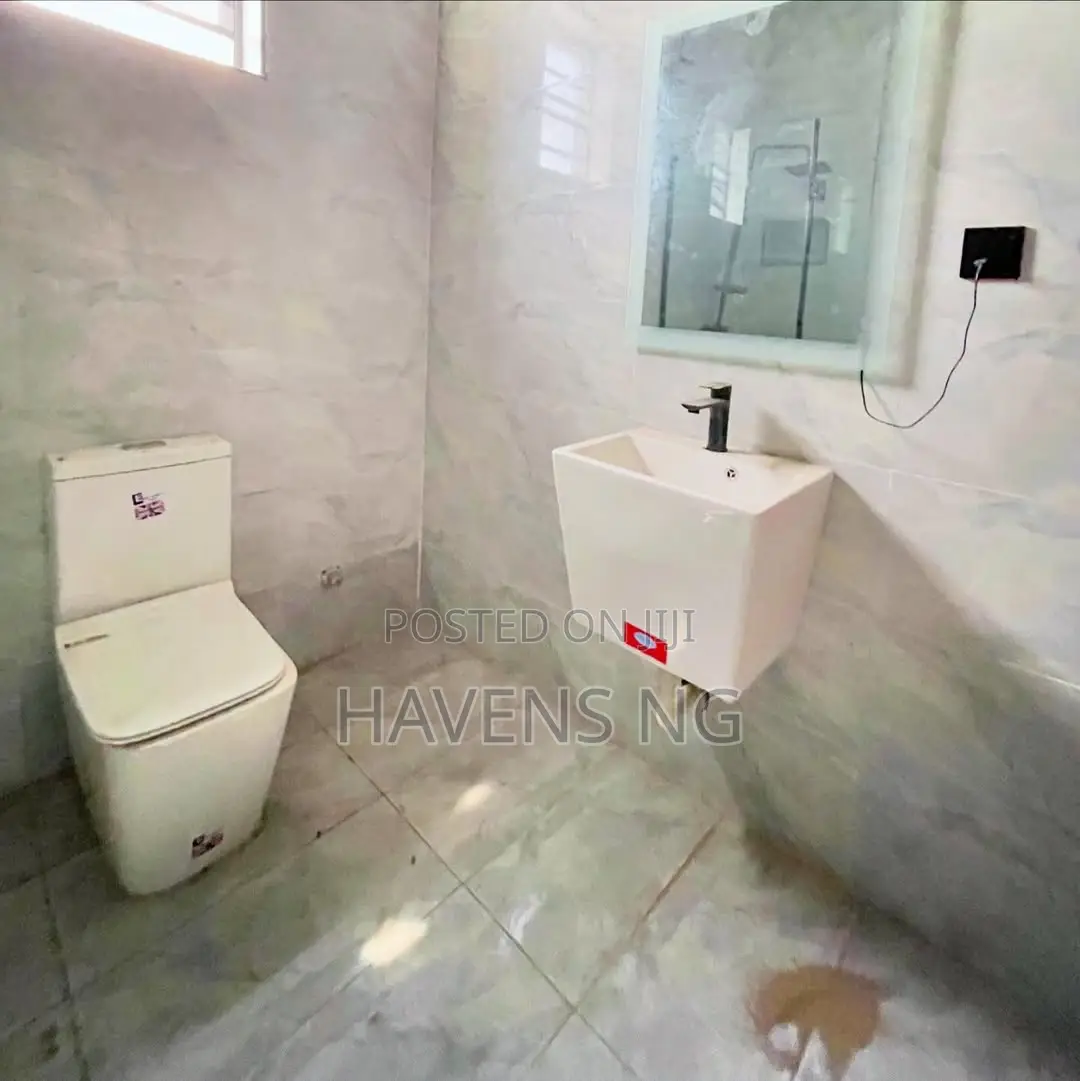 5bdrm Duplex in Ikate for sale