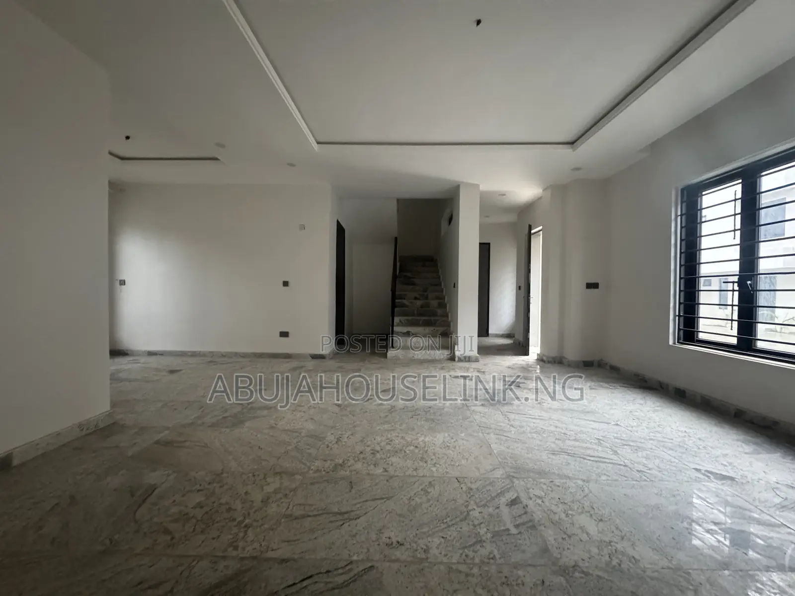 5bdrm Duplex in Jahi By Gilmore for sale