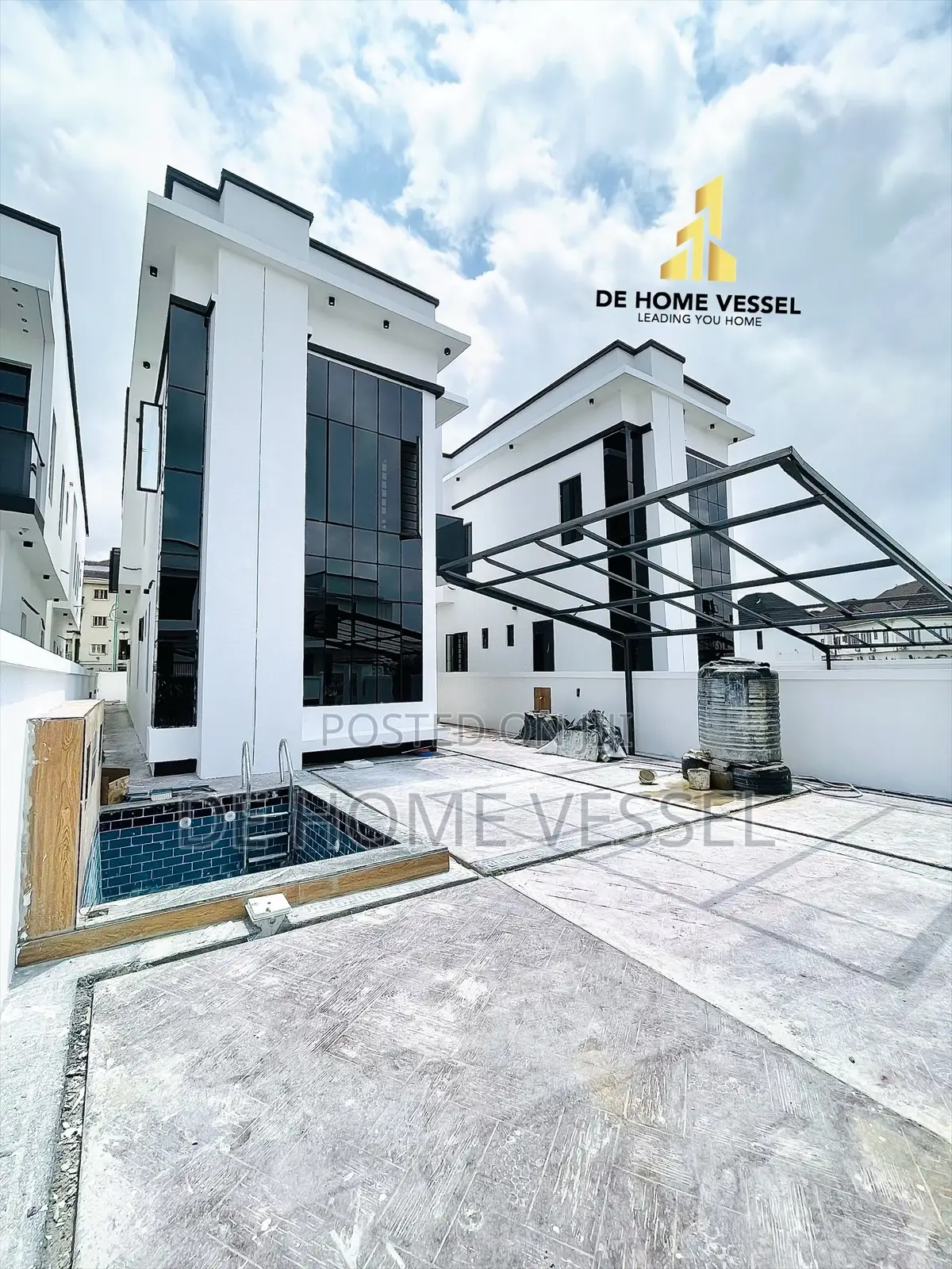 5bdrm Duplex in Lekki for sale
