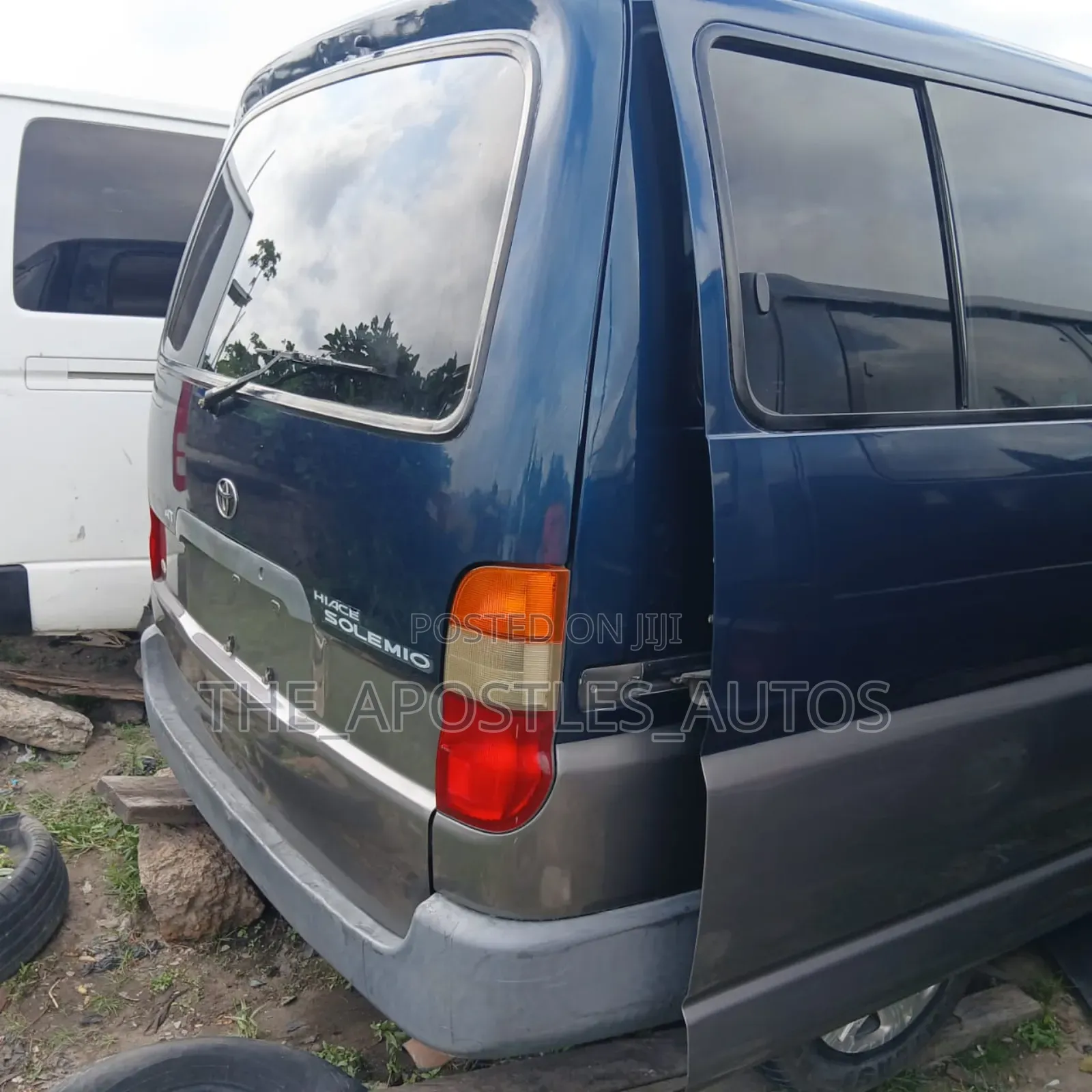Toyota HiAce 2004 Blue