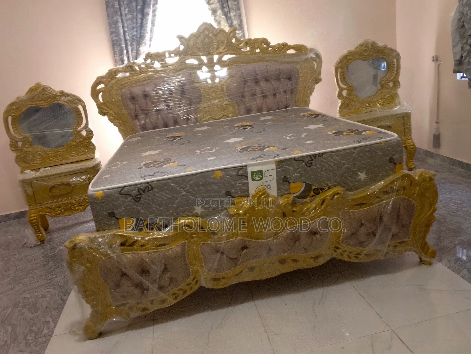 Set of Royal Bed, With Quality Materials