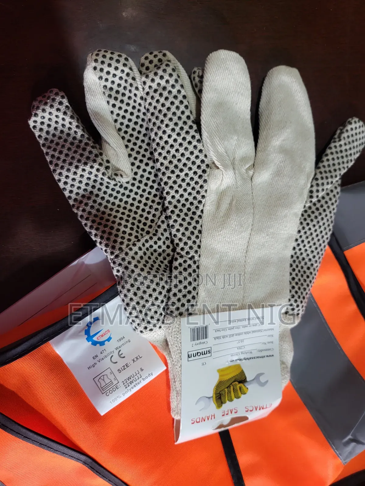 Dotted Handglove