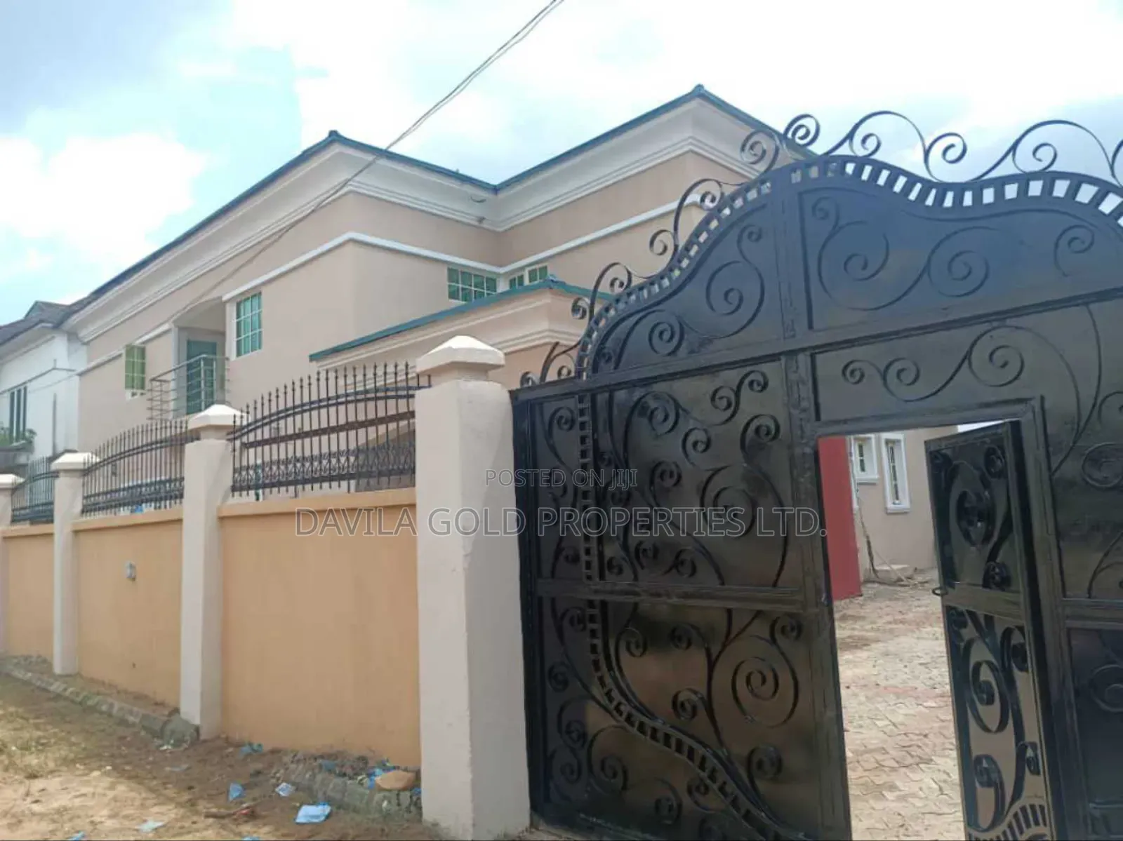 7bdrm Duplex in Benin City for sale