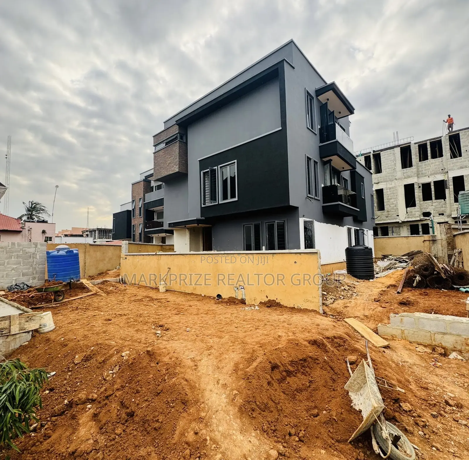 5bdrm Duplex in Ikeja Gra Lagos for sale