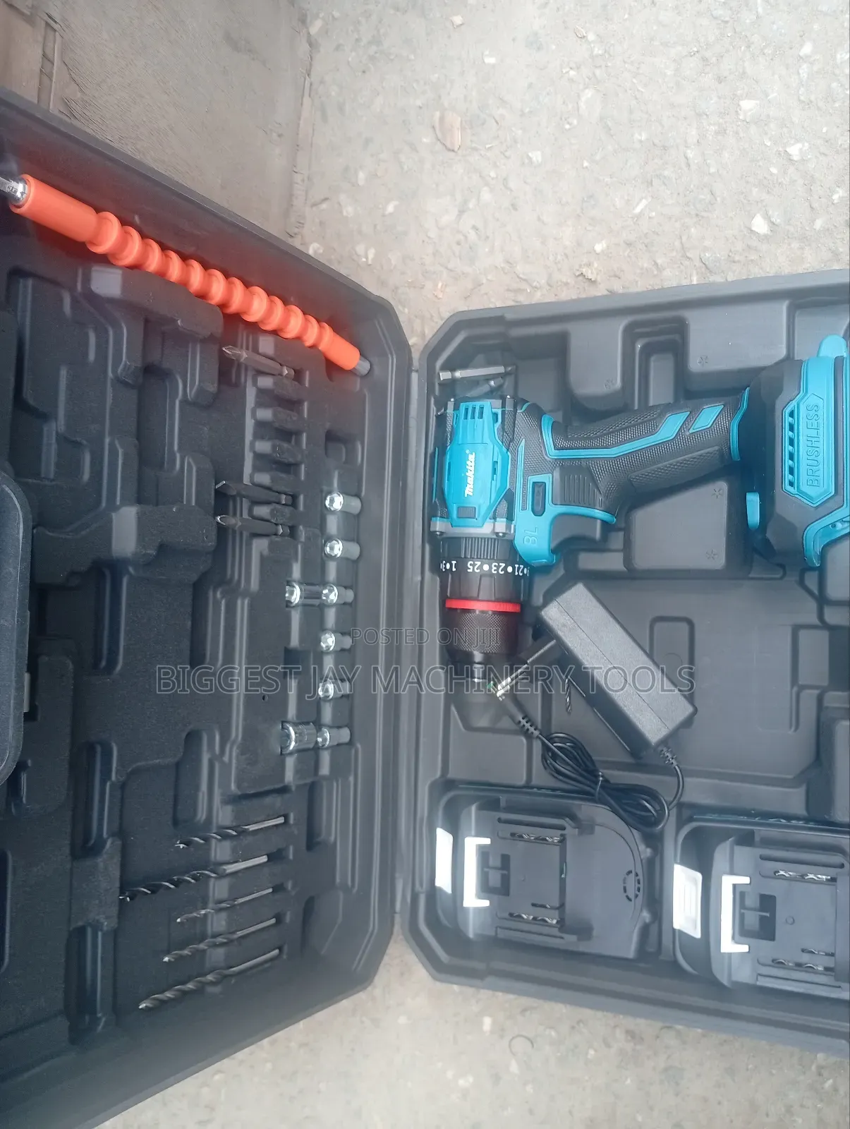 Makita Cordless Screw Machine