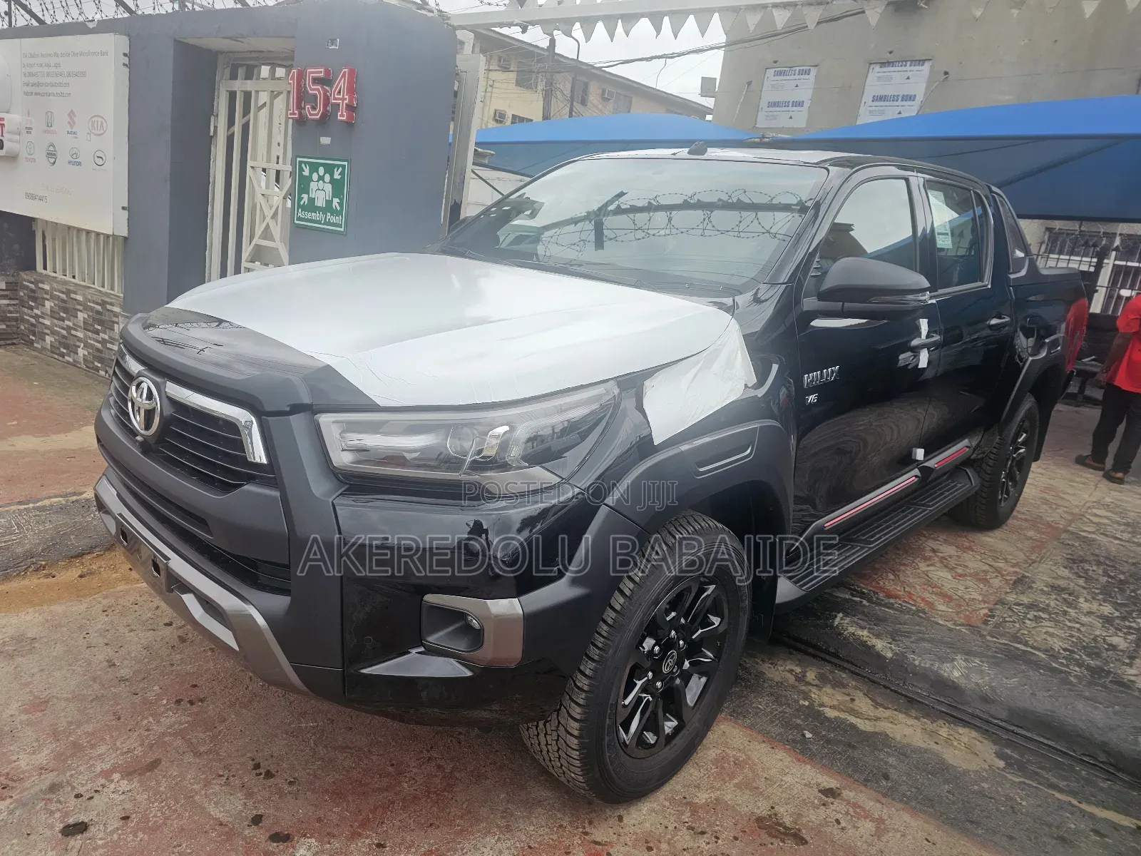 New Toyota Hilux 2024 Black