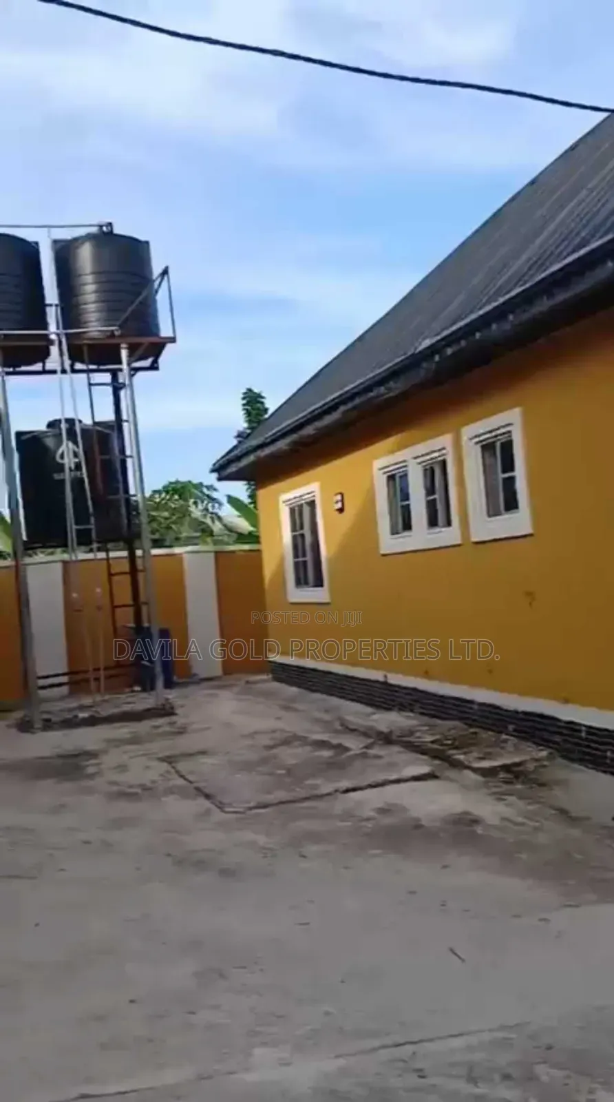 12bdrm Block of Flats in Benin City for sale