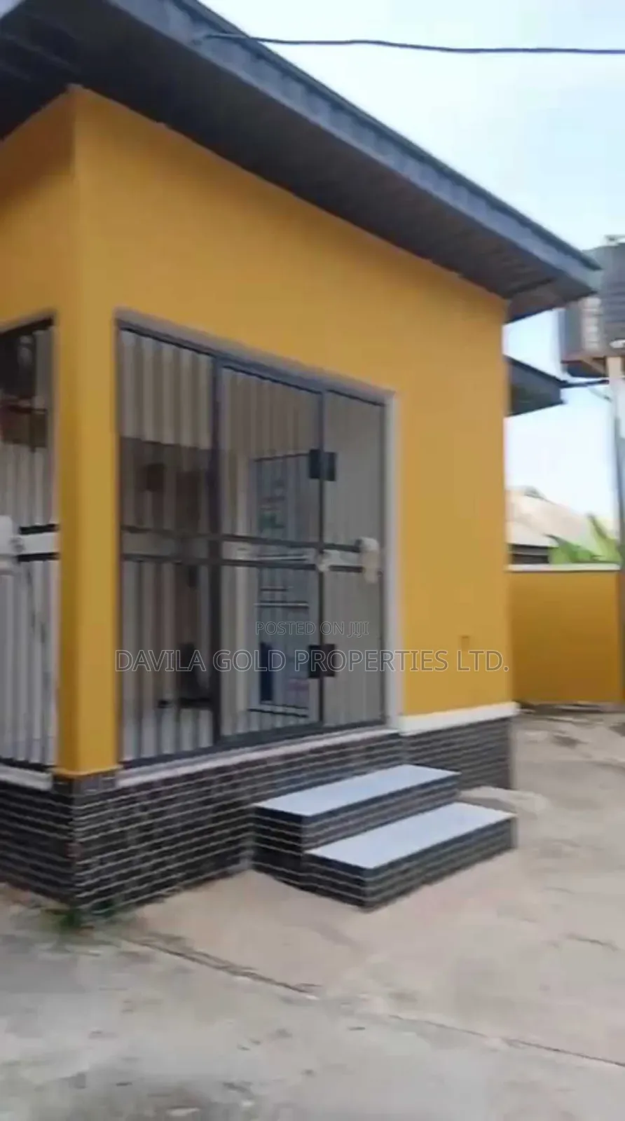 12bdrm Block of Flats in Benin City for sale