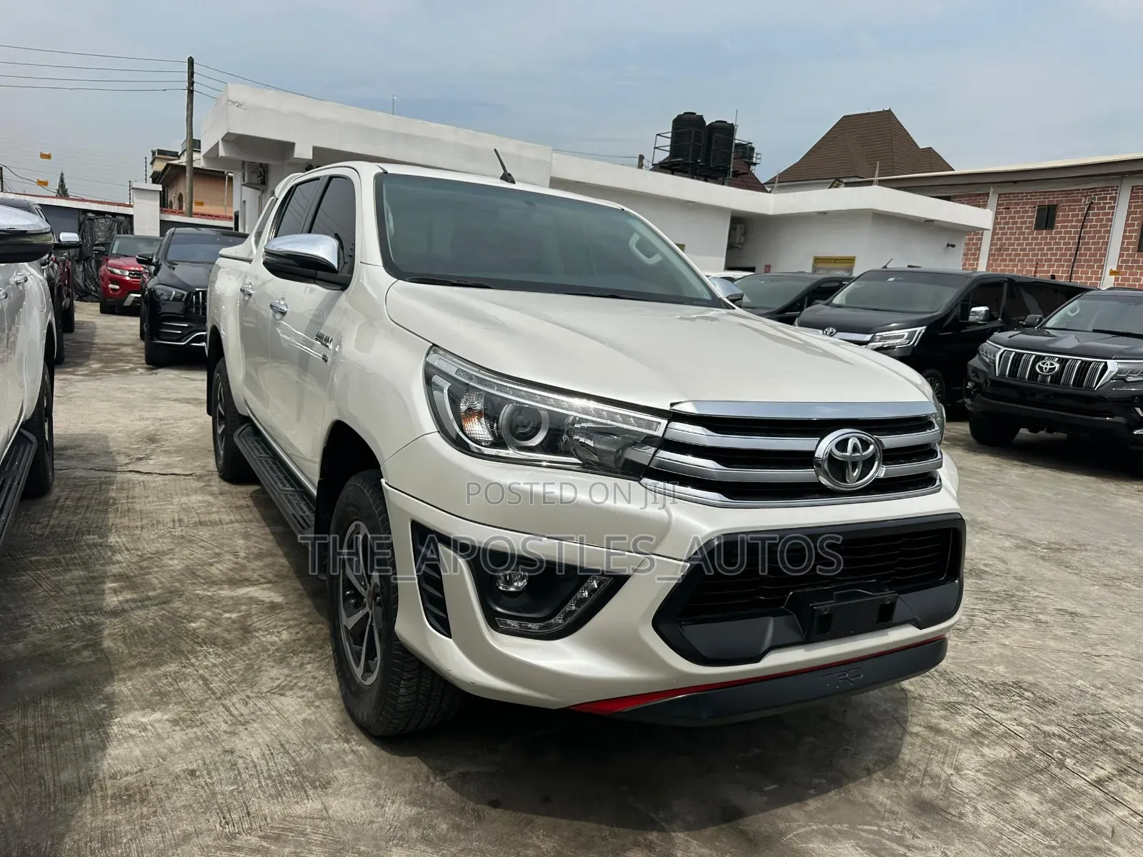 Toyota Hilux SR5 HI-Rider 2018 White