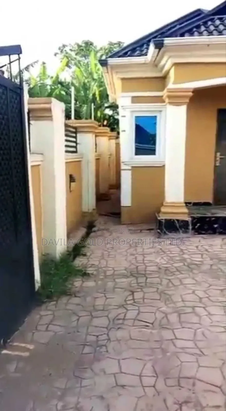 4bdrm Bungalow in Benin City for sale