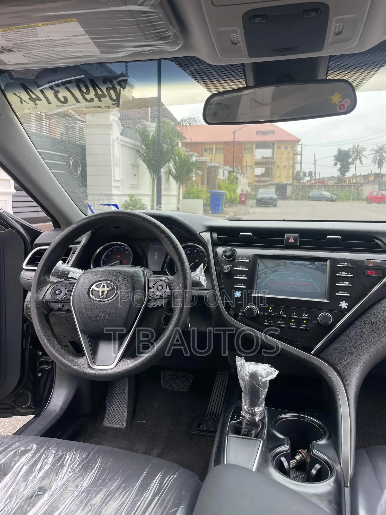 Toyota Camry LE FWD (2.5L 4cyl 8AM) 2018 Black