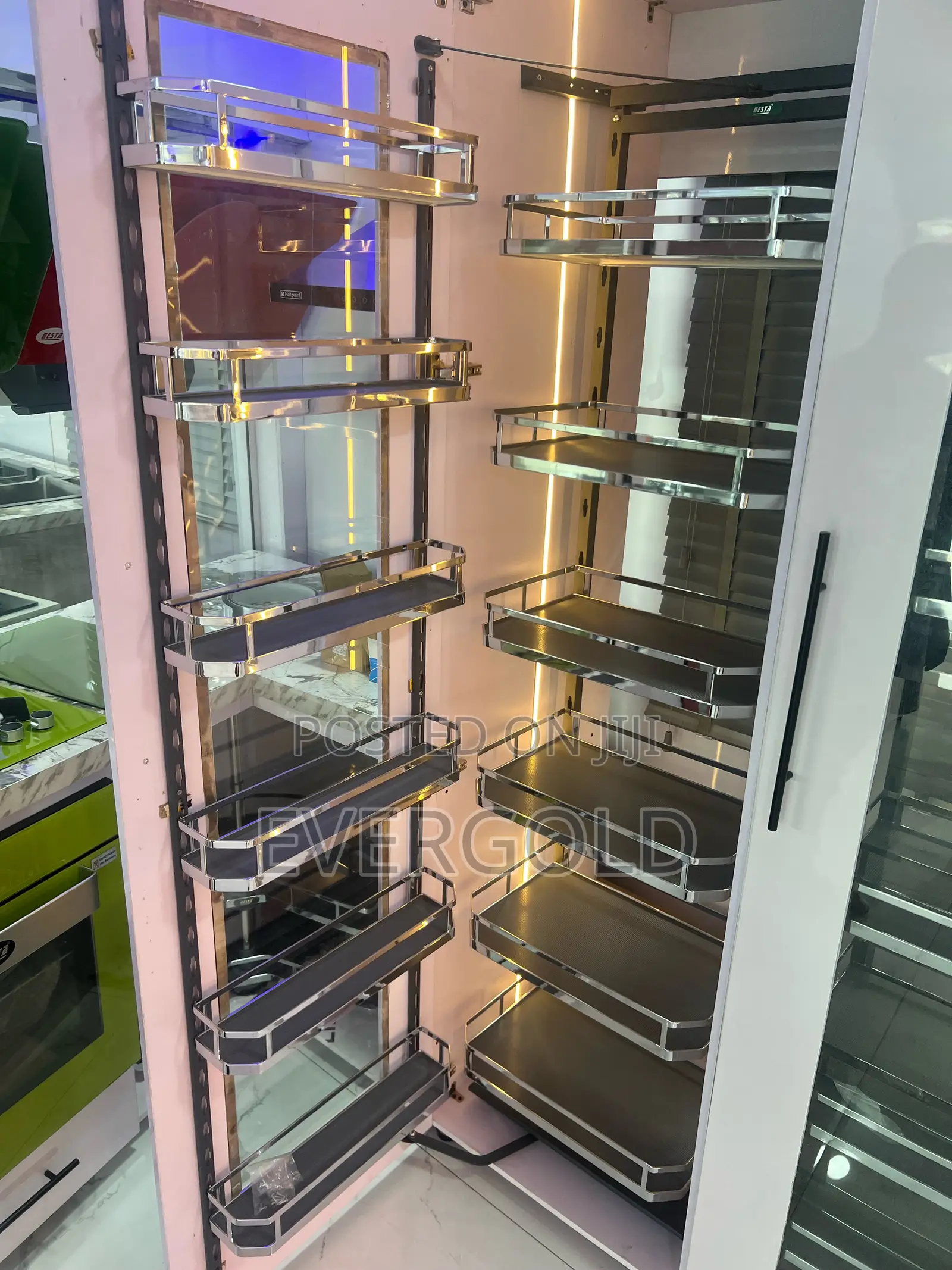 Luxury Six Step Kitchen Pantry Available With Accessories