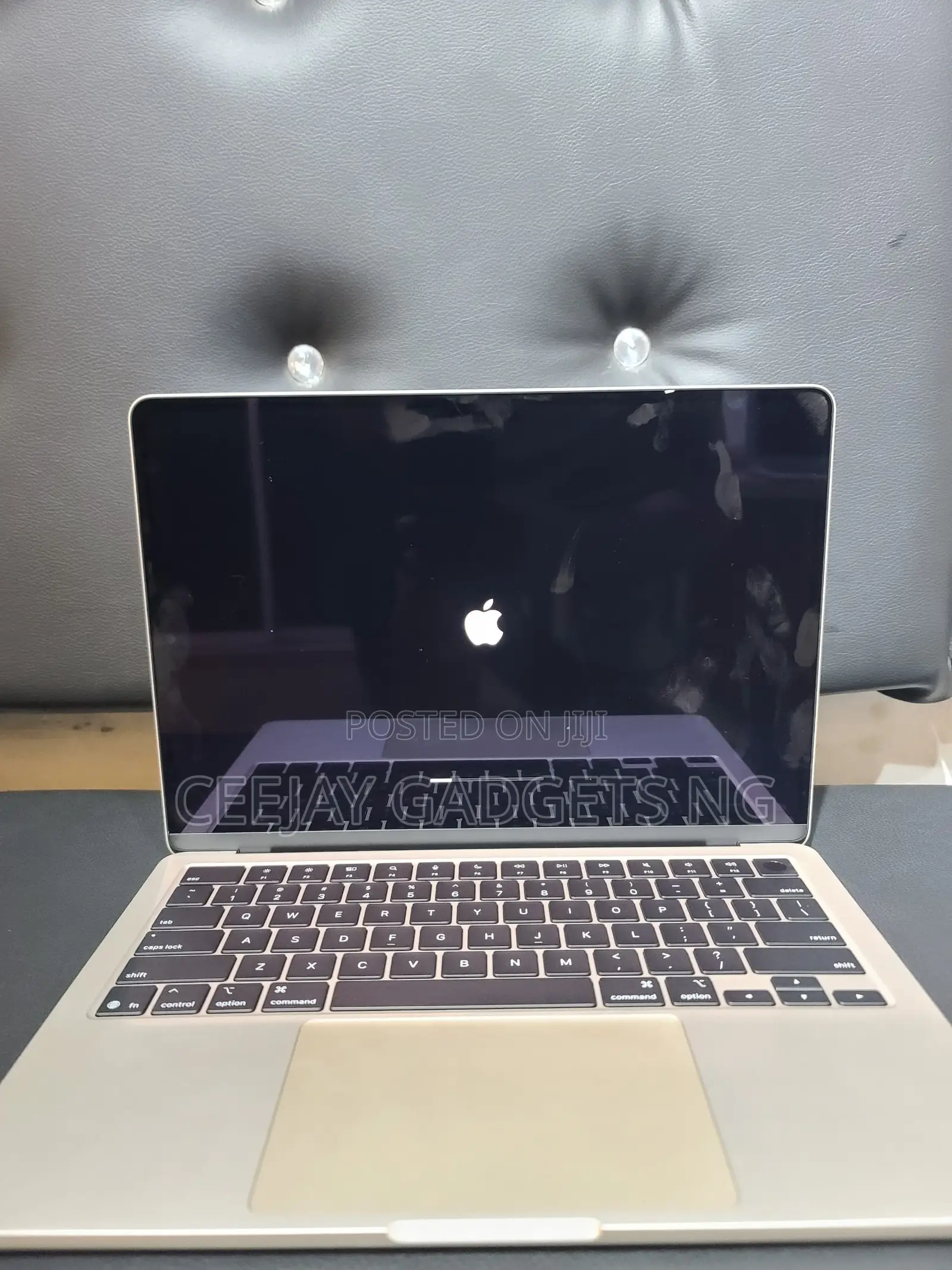 Laptop Apple MacBook Air 2025 M4 13-Inch 16GB Apple M4 SSD 256GB