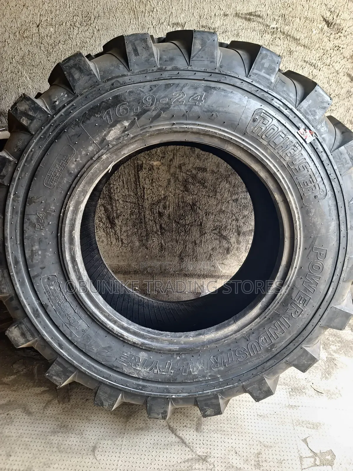 16.9-24 Tractor Tyre
