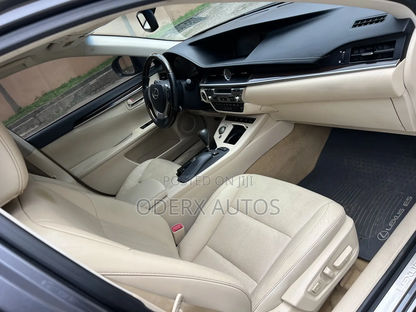 Lexus ES 350 FWD 2014 Gray