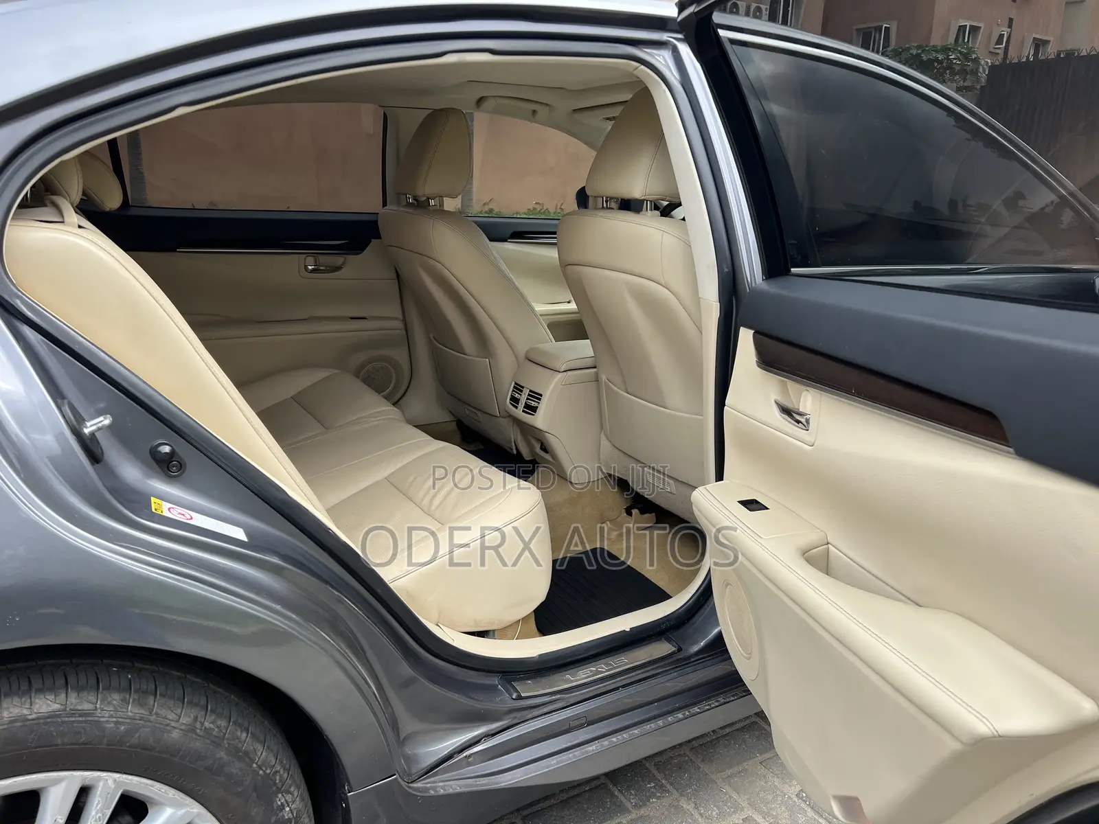 Lexus ES 350 FWD 2014 Gray