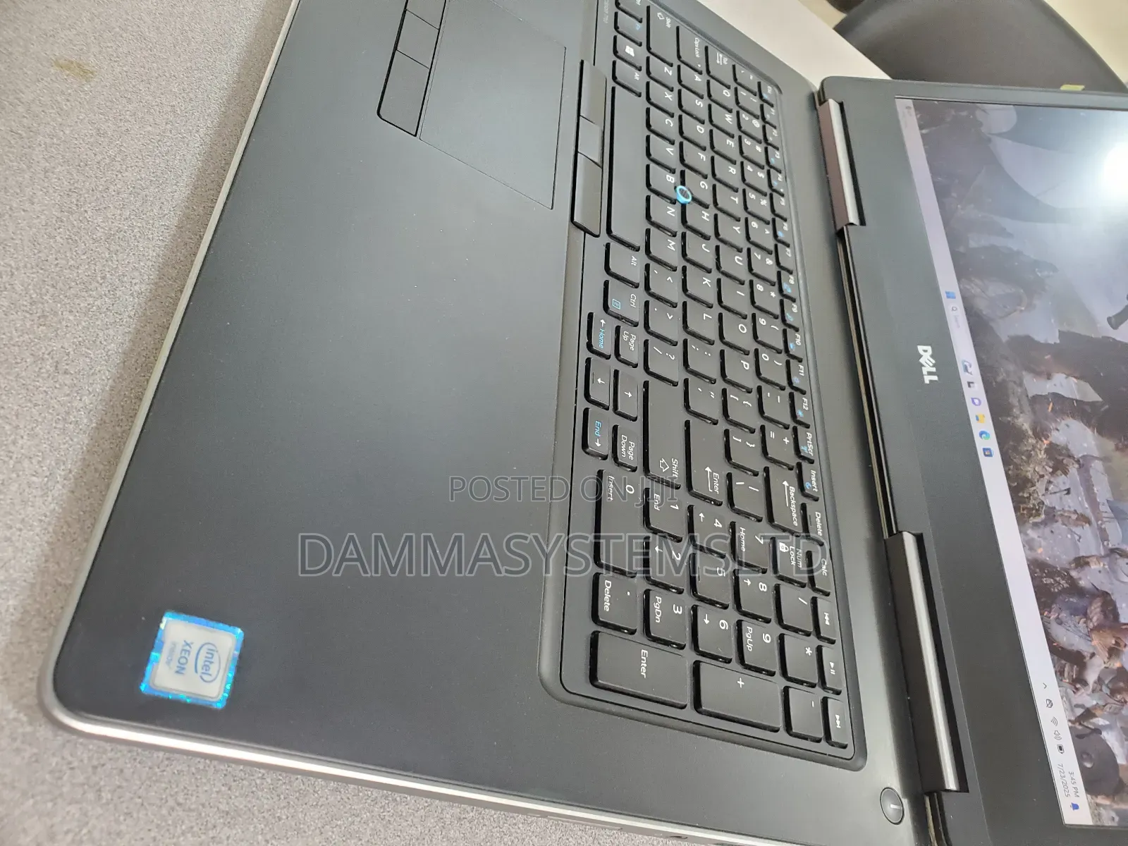 Laptop Dell Precision 7710 32GB Intel Xeon SSD 256GB