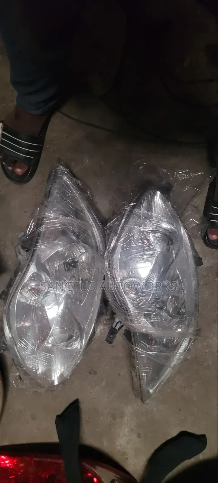 Headlight Toyota Auris